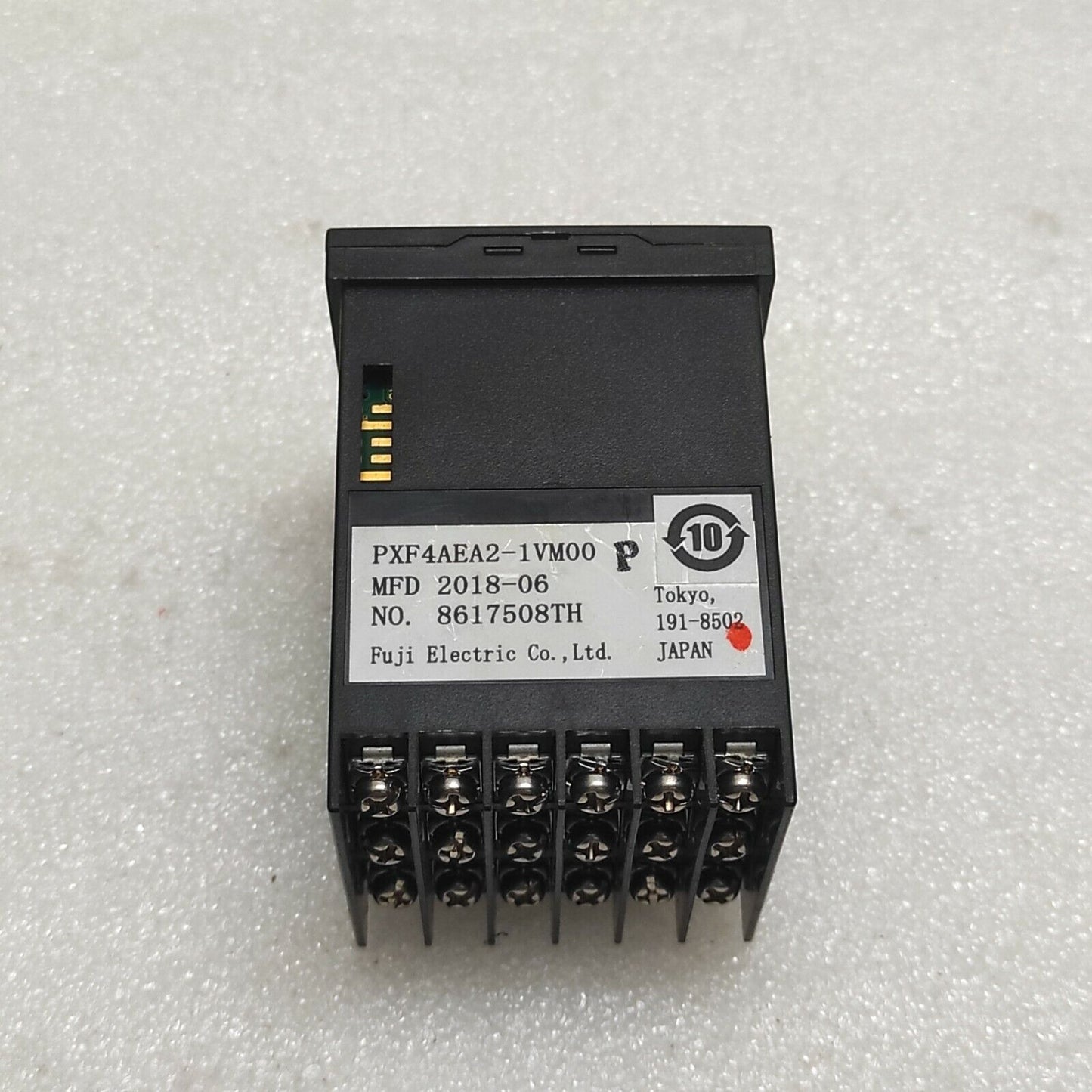 FUJI ELECTRIC PXF4 TEMPERATURE CONTROLLER PXF4AEA2-1VM00-P 100-240VAC