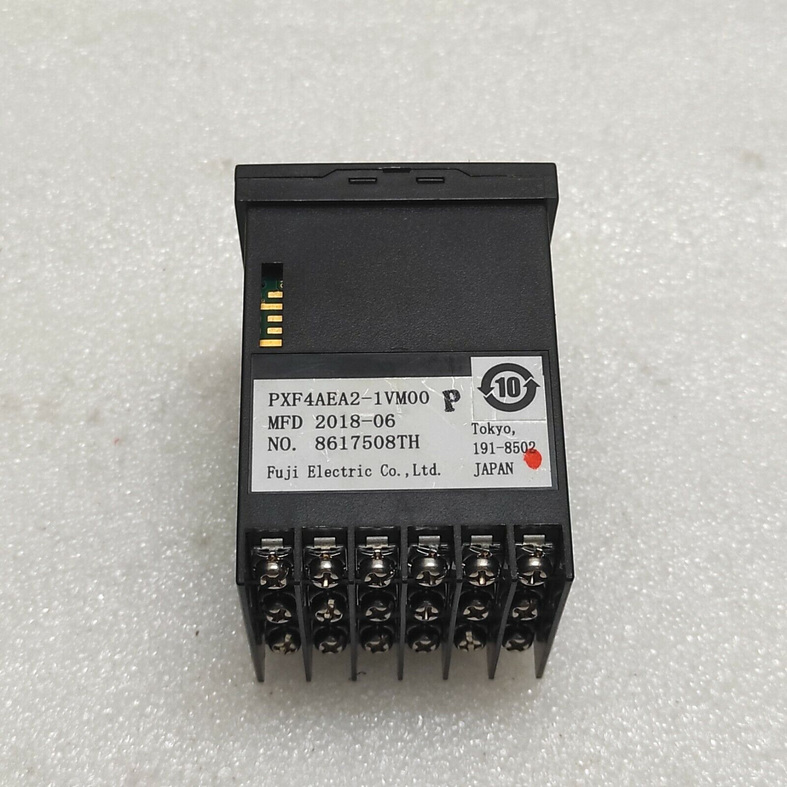 FUJI ELECTRIC PXF4 TEMPERATURE CONTROLLER PXF4AEA2-1VM00-P 100-240VAC