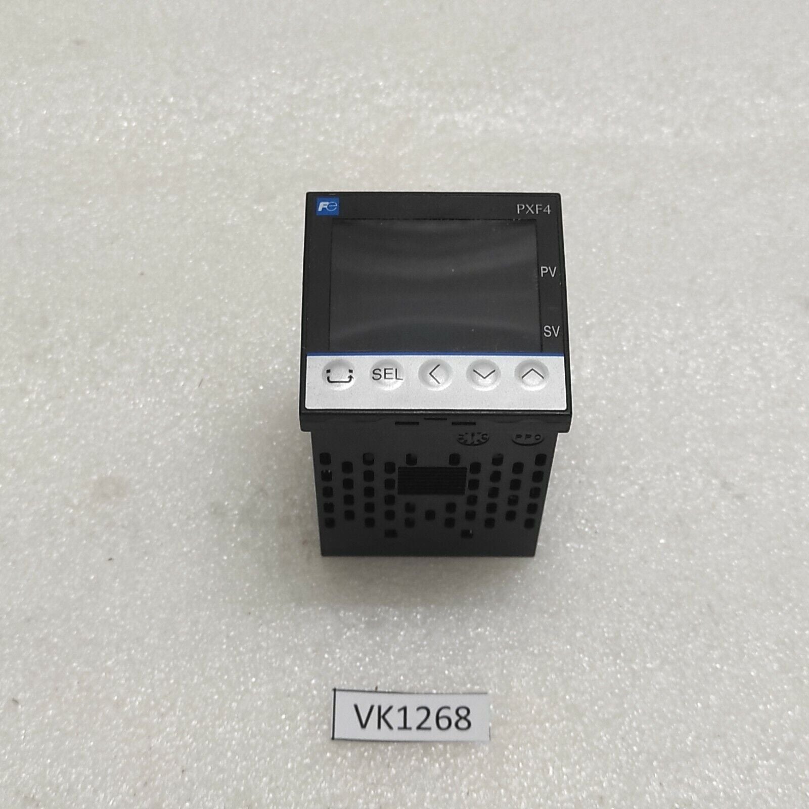 FUJI ELECTRIC PXF4 TEMPERATURE CONTROLLER PXF4AEA2-1VM00-P 100-240VAC