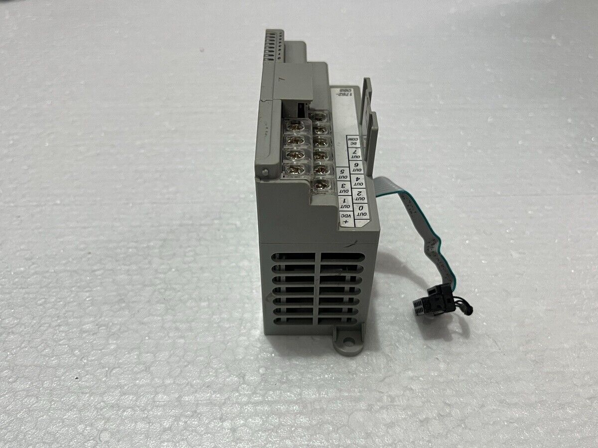 ALLEN BRADLEY CAT 1762-OB8 SER A SOLID STATE OUTPUT MODULE