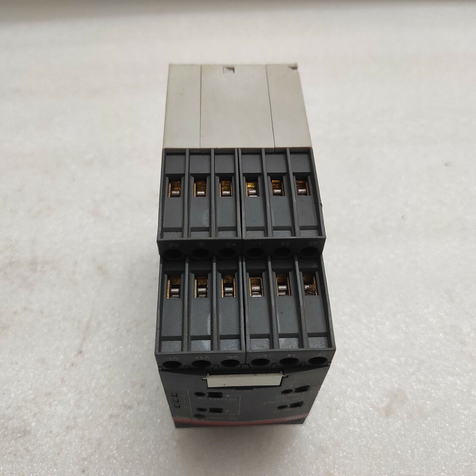 ABB CM-IWN.4S INSULATION MONITORING RELAY 24-240VAC/DC