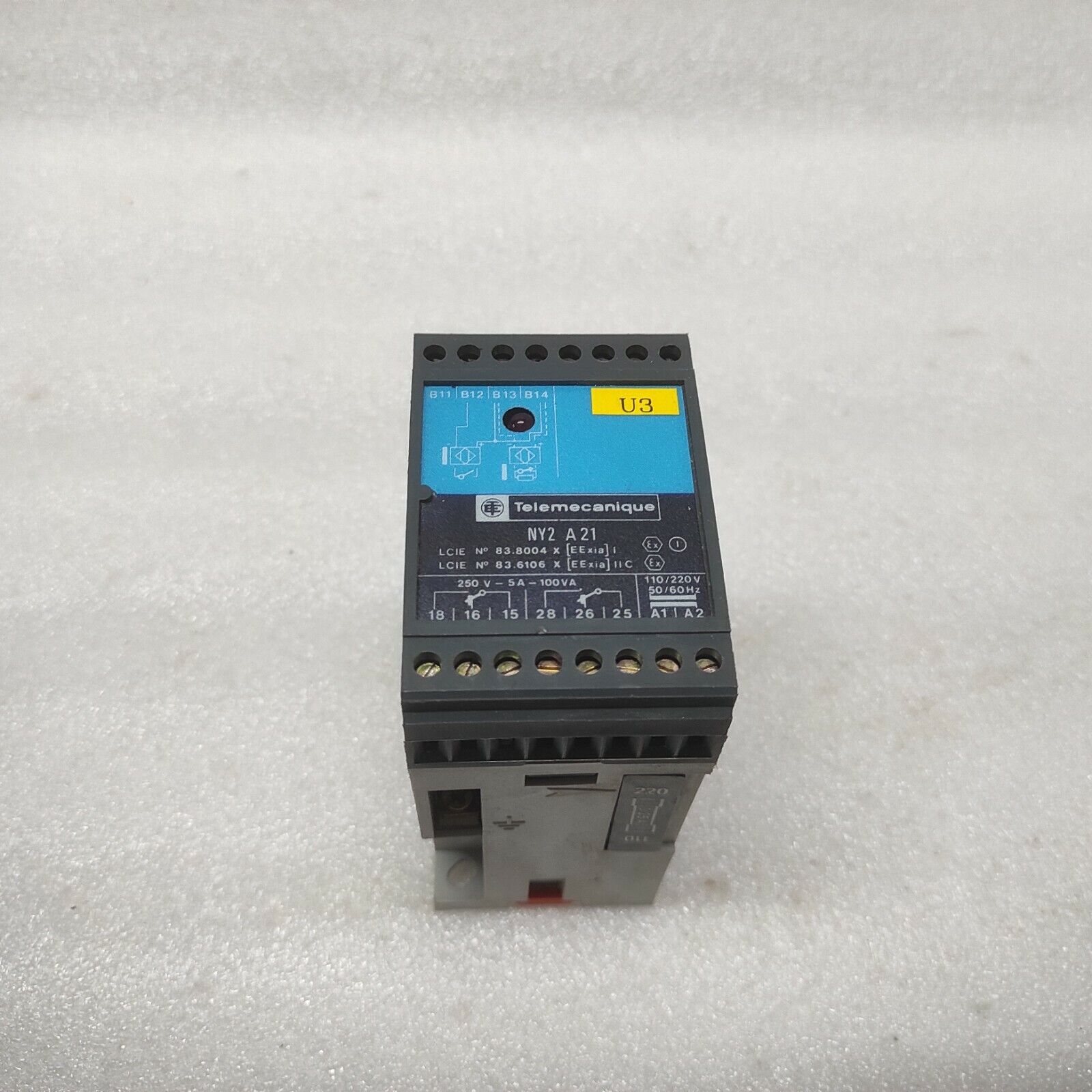 Telemecanique NY2 A21 Intrinsically Safe Barrier Relay NY2A21 110-220V AC