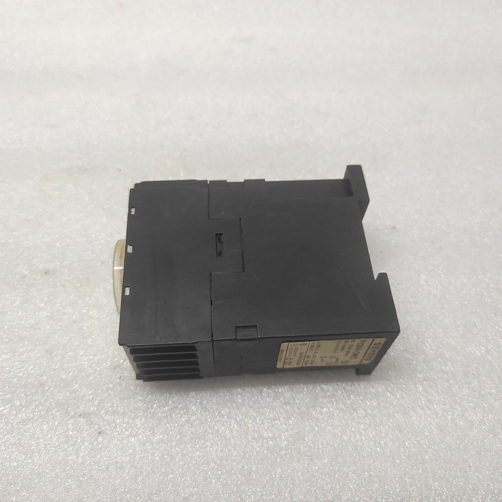 SIEMENS 7PU2040-3AN23 TIME DELAY RELAY 220-240V 0-6MIN