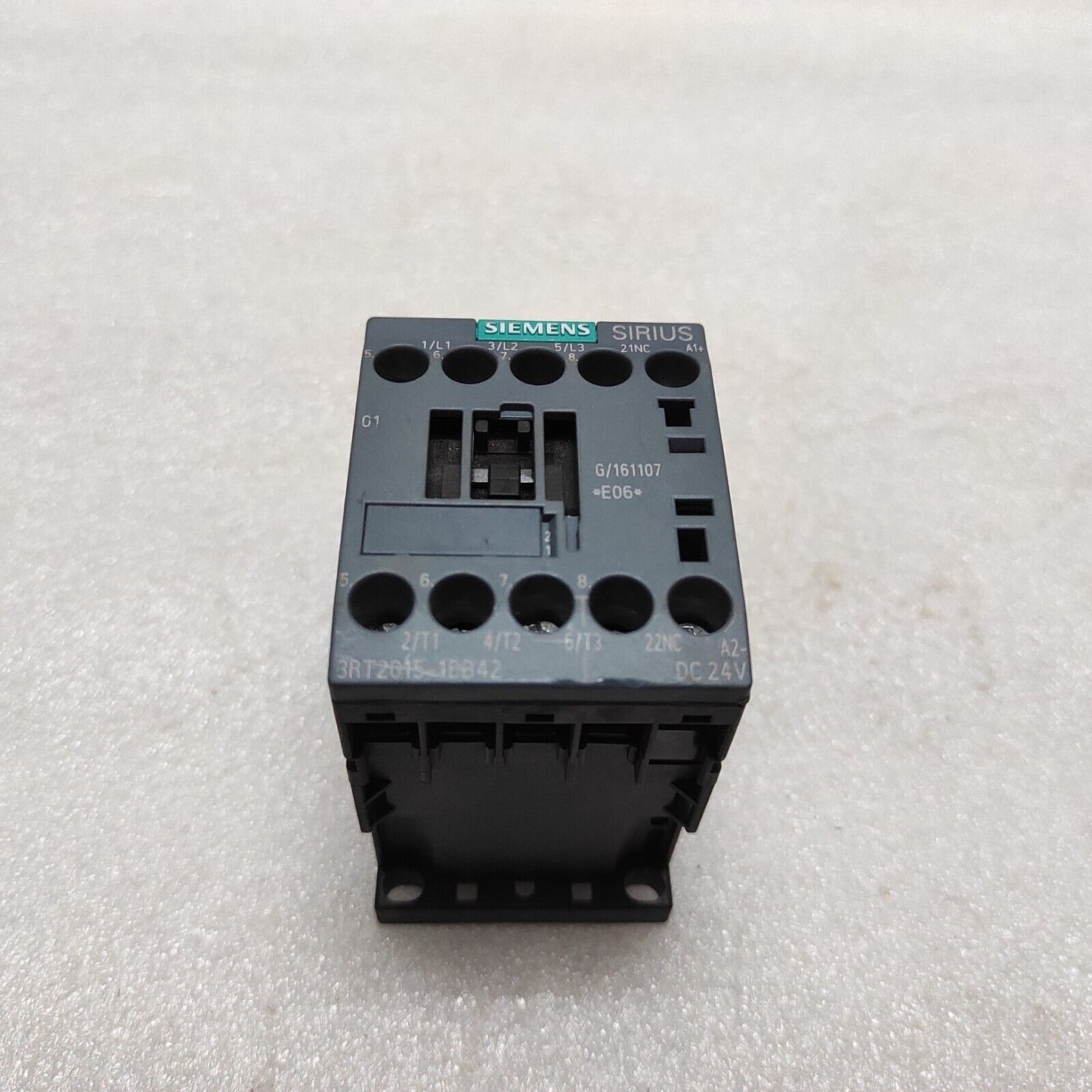 SIEMENS 3RT2015-1BB42 POWER RELAY CONTACTOR 24VDC