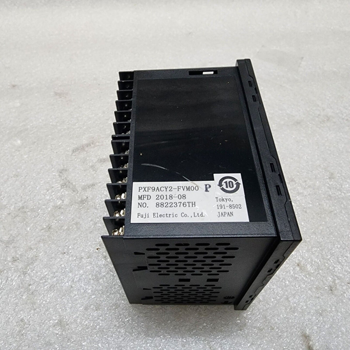 FUJI ELECTRIC PXF9ACY2-FVM00-P TEMPERATURE CONTROLLER 100-240VAC