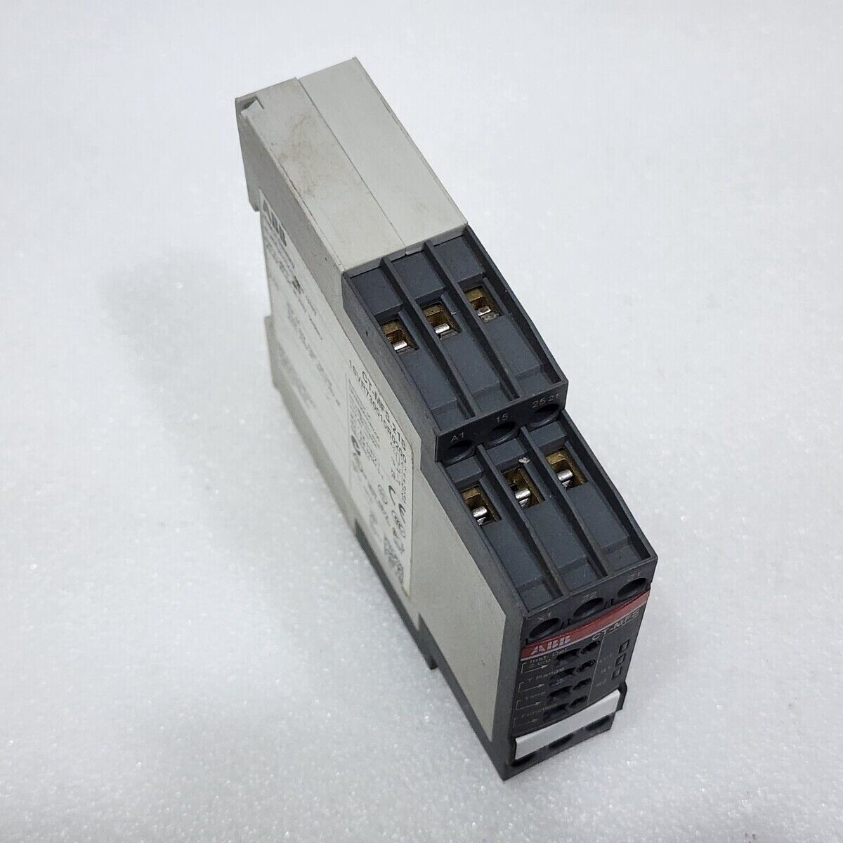 ABB CT-MFS.21S MULTIFUNCTION TIME RELAY 1SVR730010R0200 24-240VAC/DC