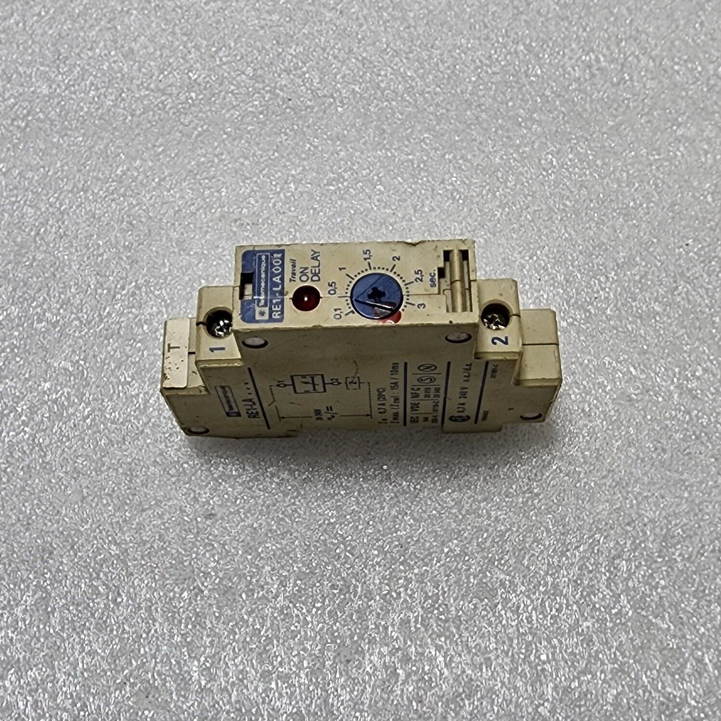 TELEMECANIQUE RE1-LA00A ON DELAY TIMER
