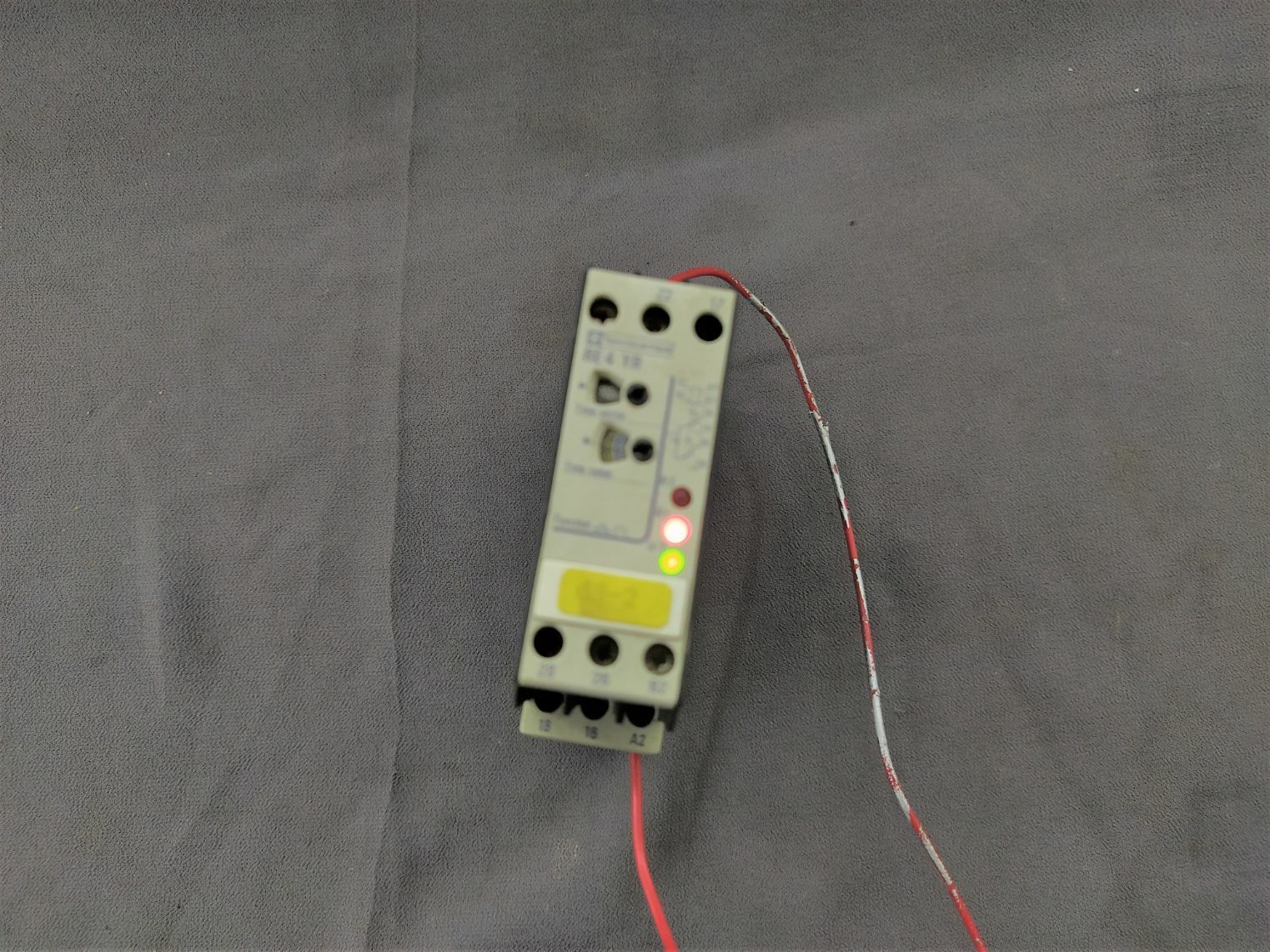 Telemecanique RE4 YR Timer Relay RE4 YR12BU 0.05s-300h 110-240V