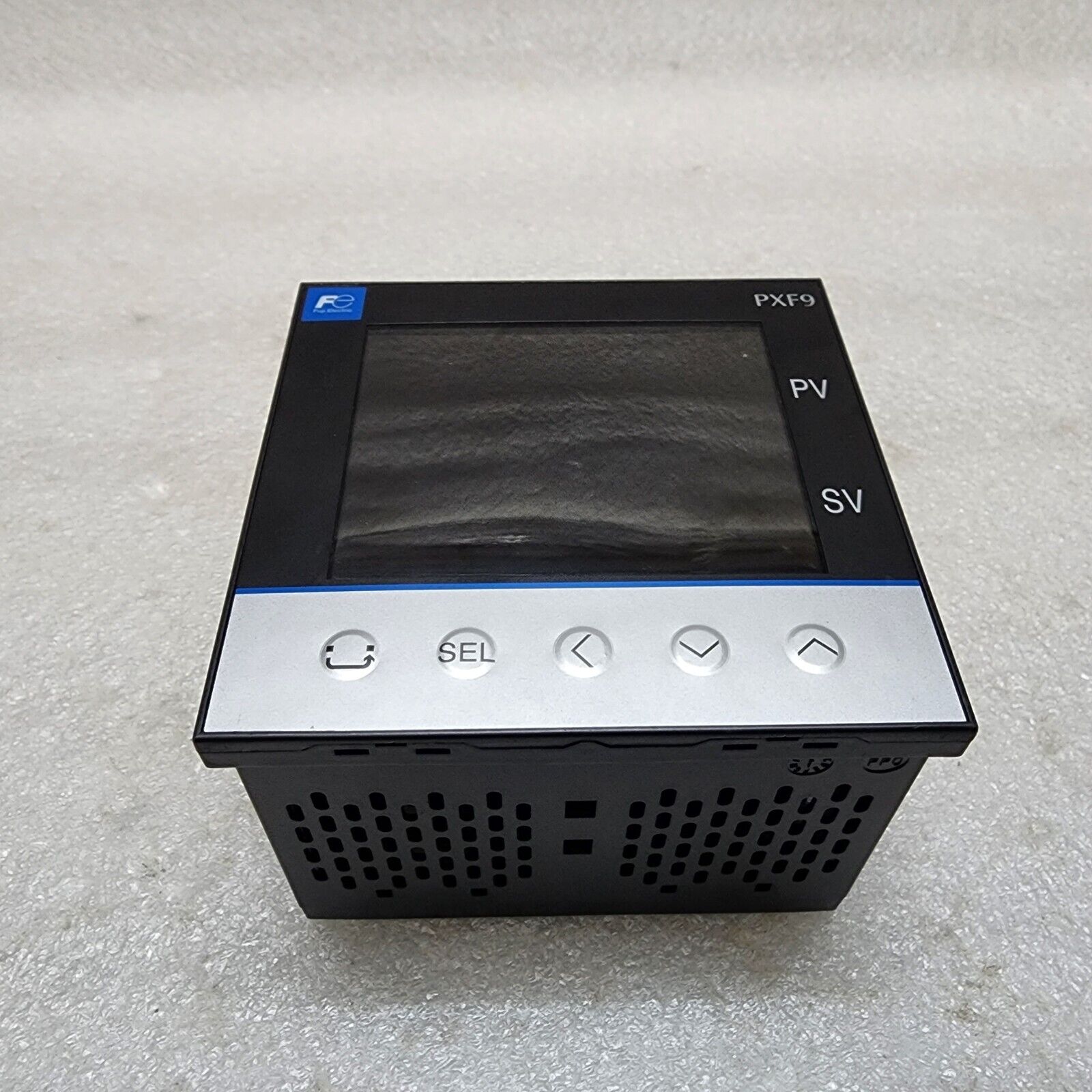 FUJI ELECTRIC PXF9AEY2-1VM00 TEMPERATURE CONTROLLER 100-240VAC