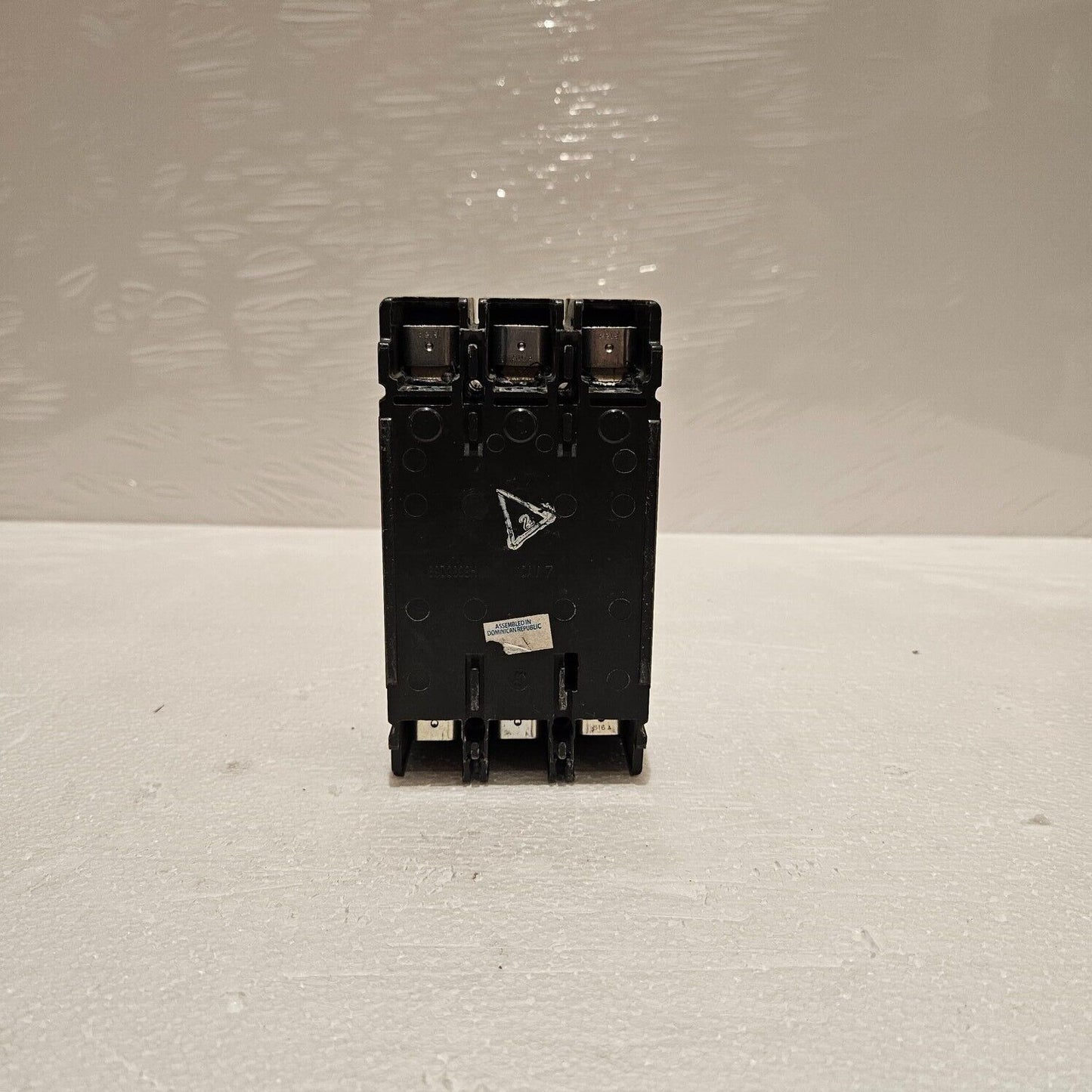 EATON EGB3125FFG 3-POLE CIRCUIT BREAKER 125A