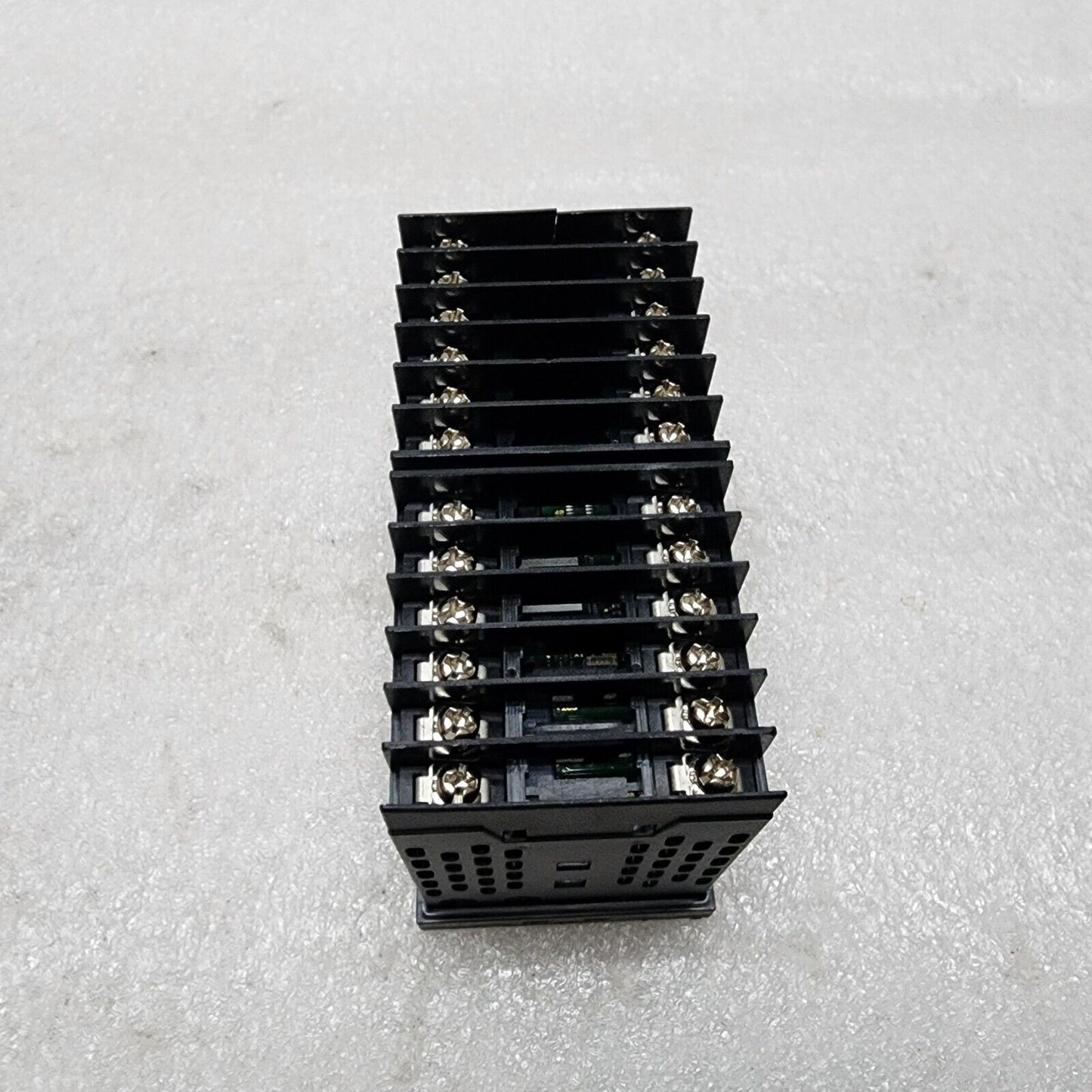 FUJI ELECTRIC PXF5ABY2-1VY00-P TEMPERATURE CONTROLLER 100-240VAC