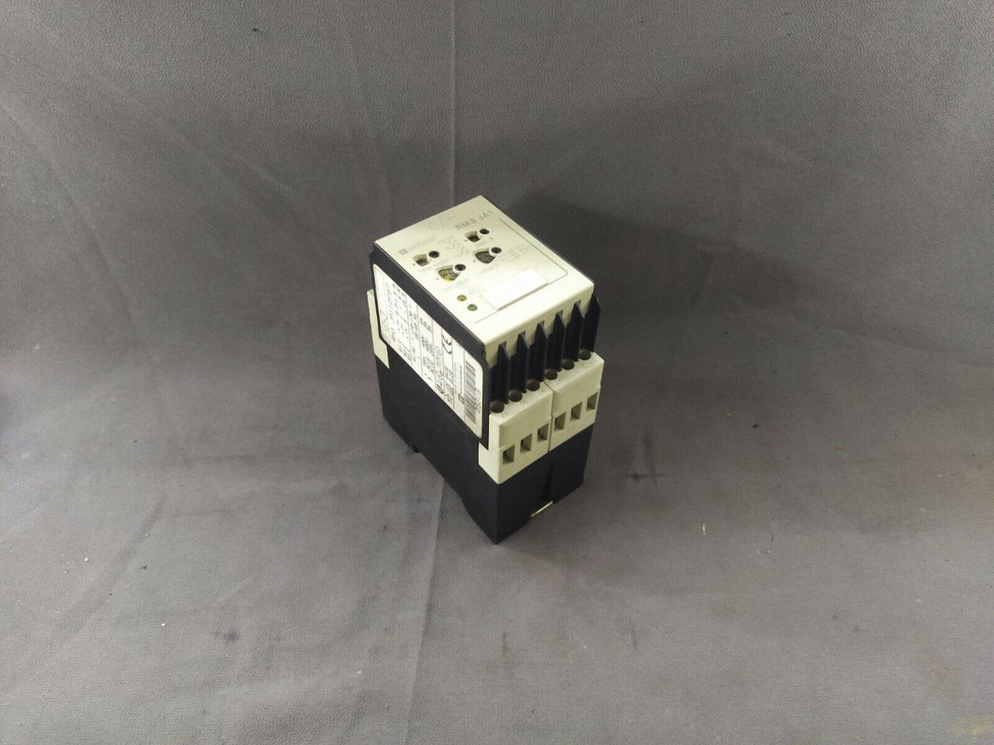 Telemecanique RM3 JA112FG7 Current Measurement Relay 05318 110-130V RM3JA112FG7