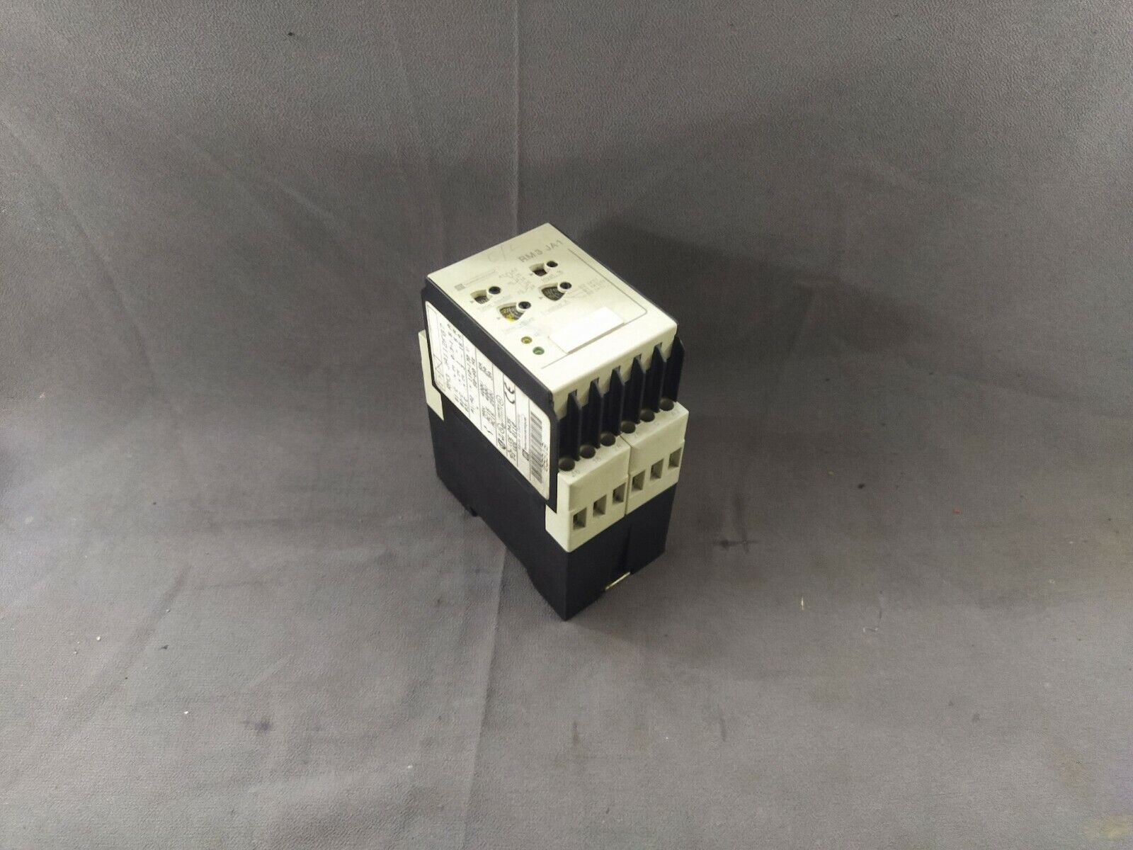 Telemecanique RM3 JA112FG7 Current Measurement Relay 05318 110-130V RM3JA112FG7