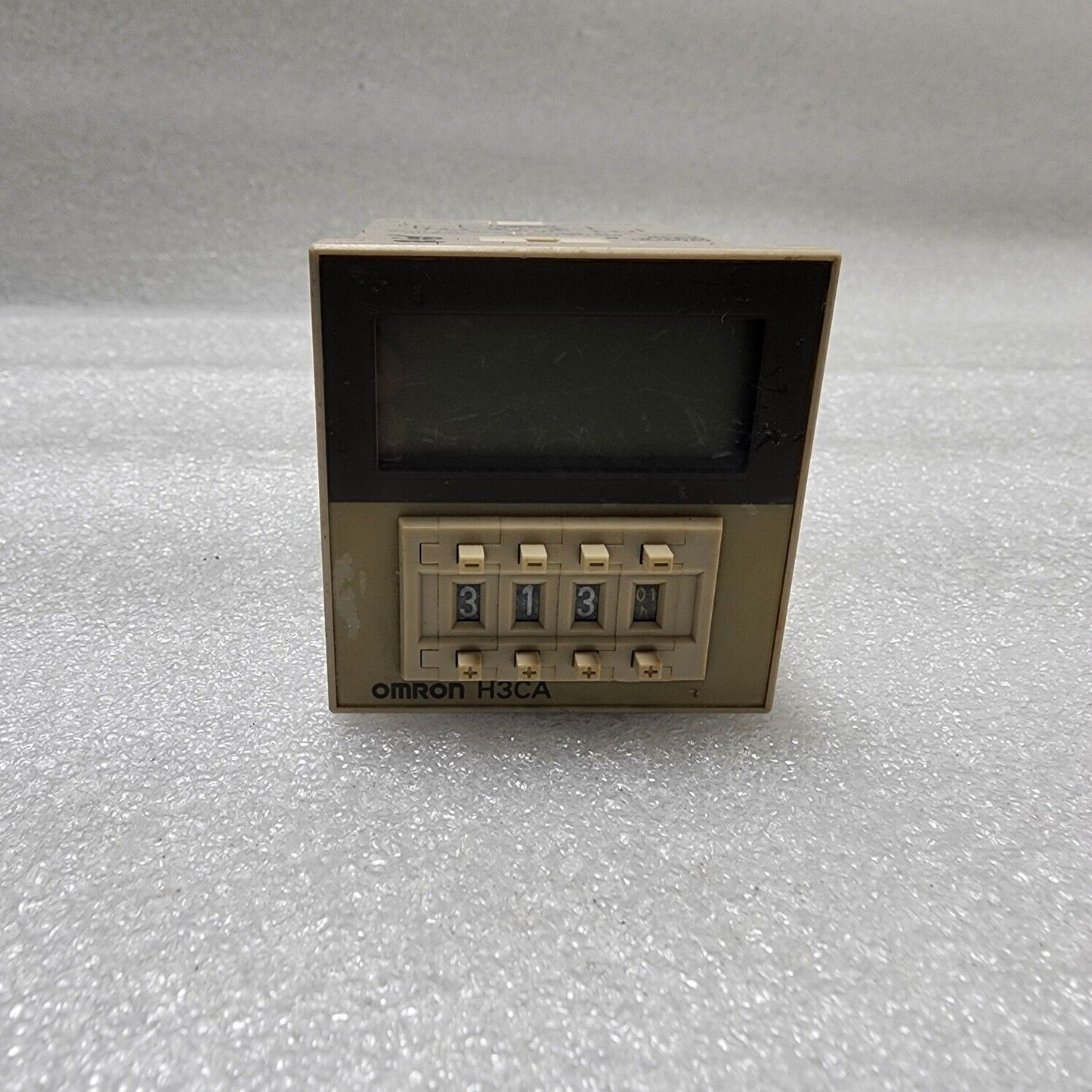 OMRON H3CA-8 MULTIFUNCTION TIMER 100-120VAC