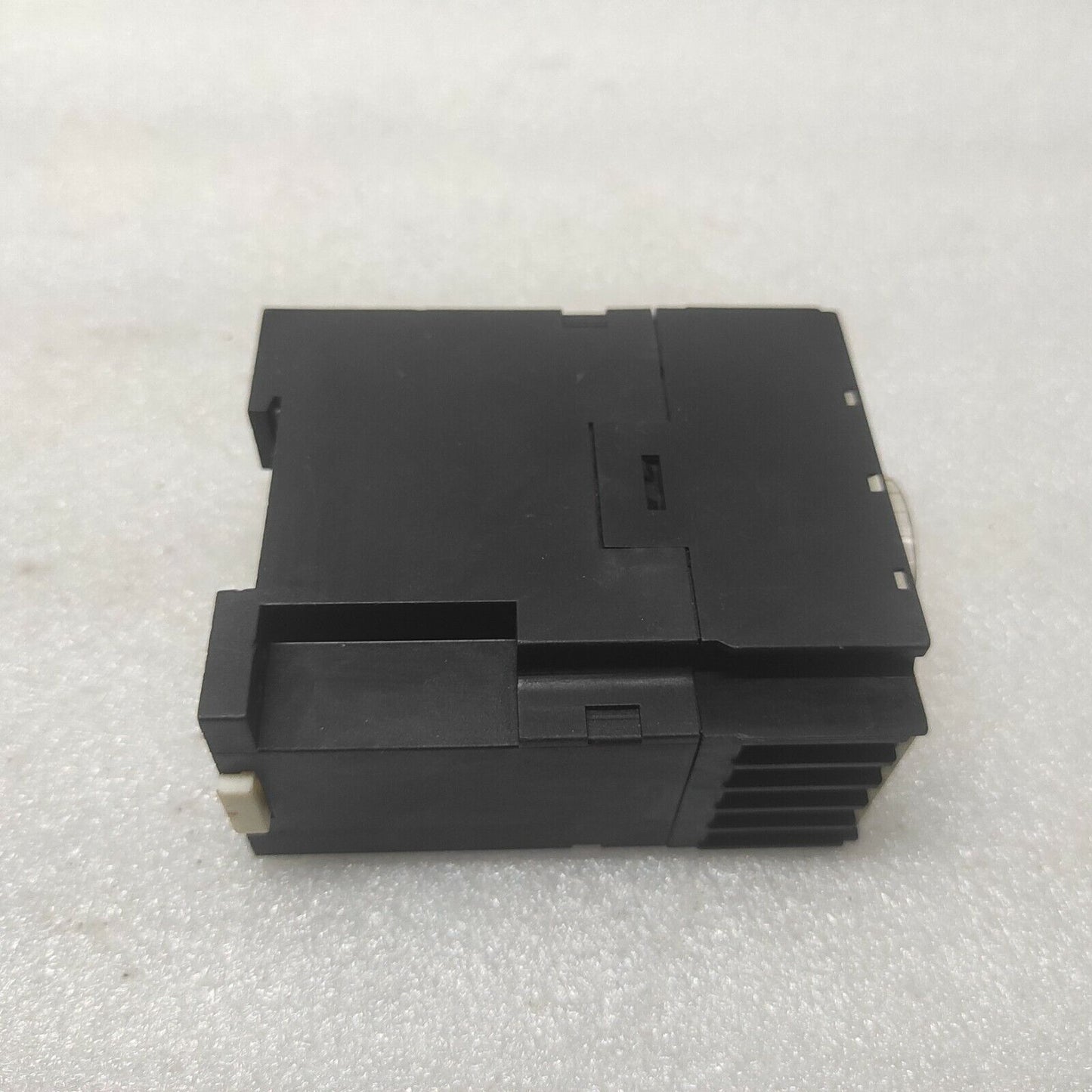 SIEMENS 7PU2040-2AN23 TIMING RELAY 220-240V