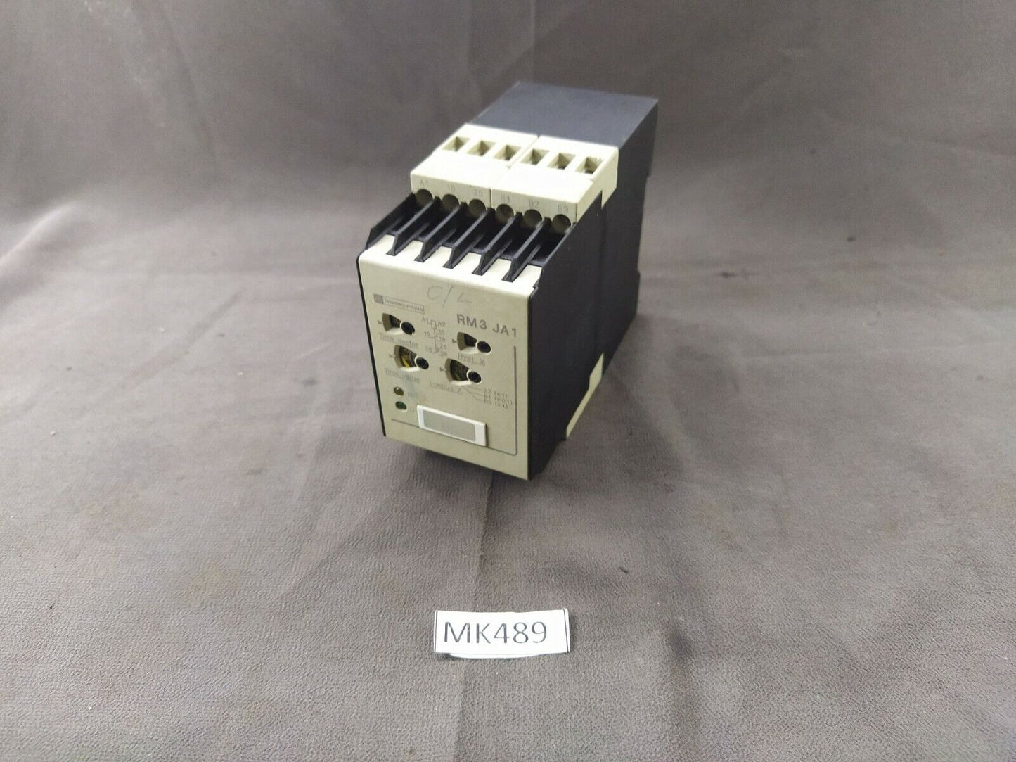 Telemecanique RM3 JA112FG7 Current Measurement Relay 05318 110-130V RM3JA112FG7