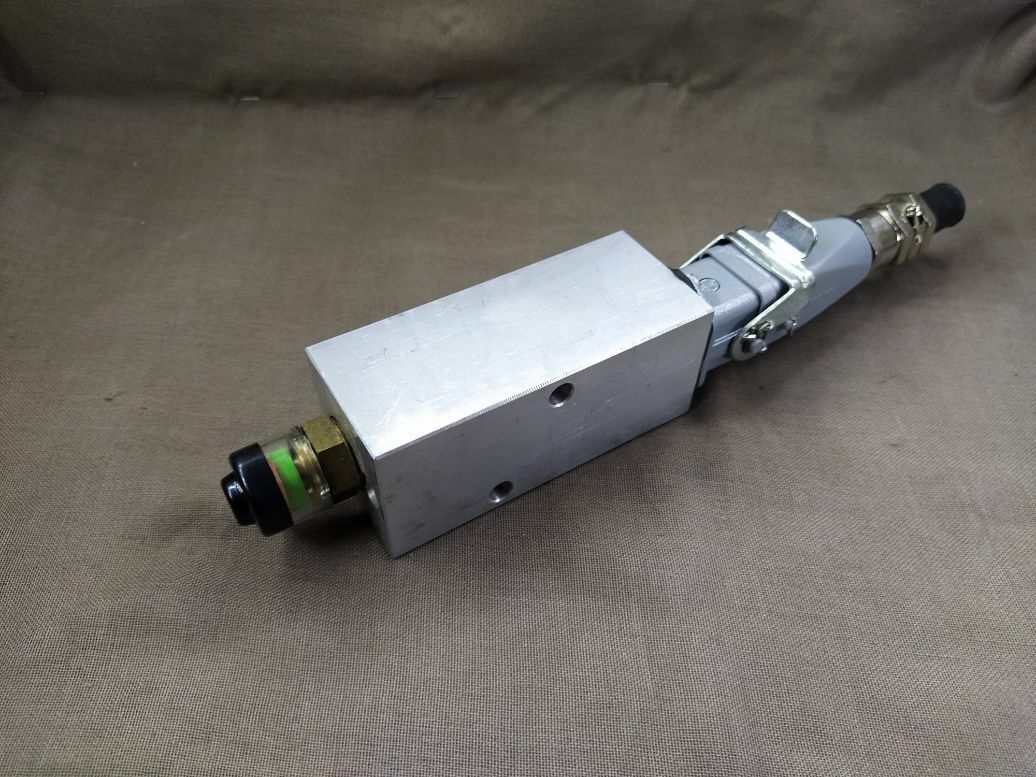 Argo Hytos DG 028-30 Differential Pressure Switch DG02830