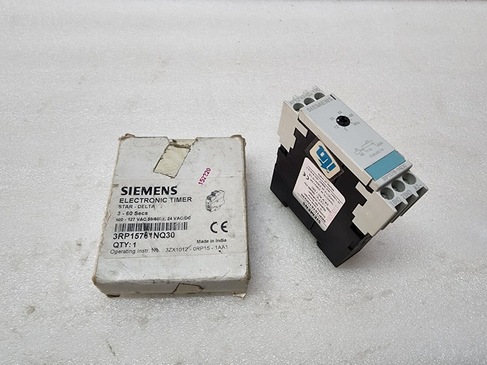 SIEMENS 3RP1576-1NQ30 STAR DELTA TIMER 3-60SEC 100-127VAC/24VAC-DC