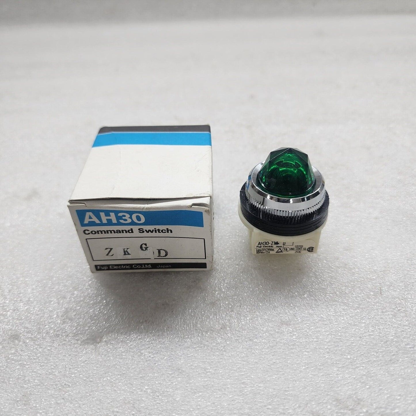 FUJI ELECTRIC AH30-ZM D GREEN PILOT LIGHT 30V 2W