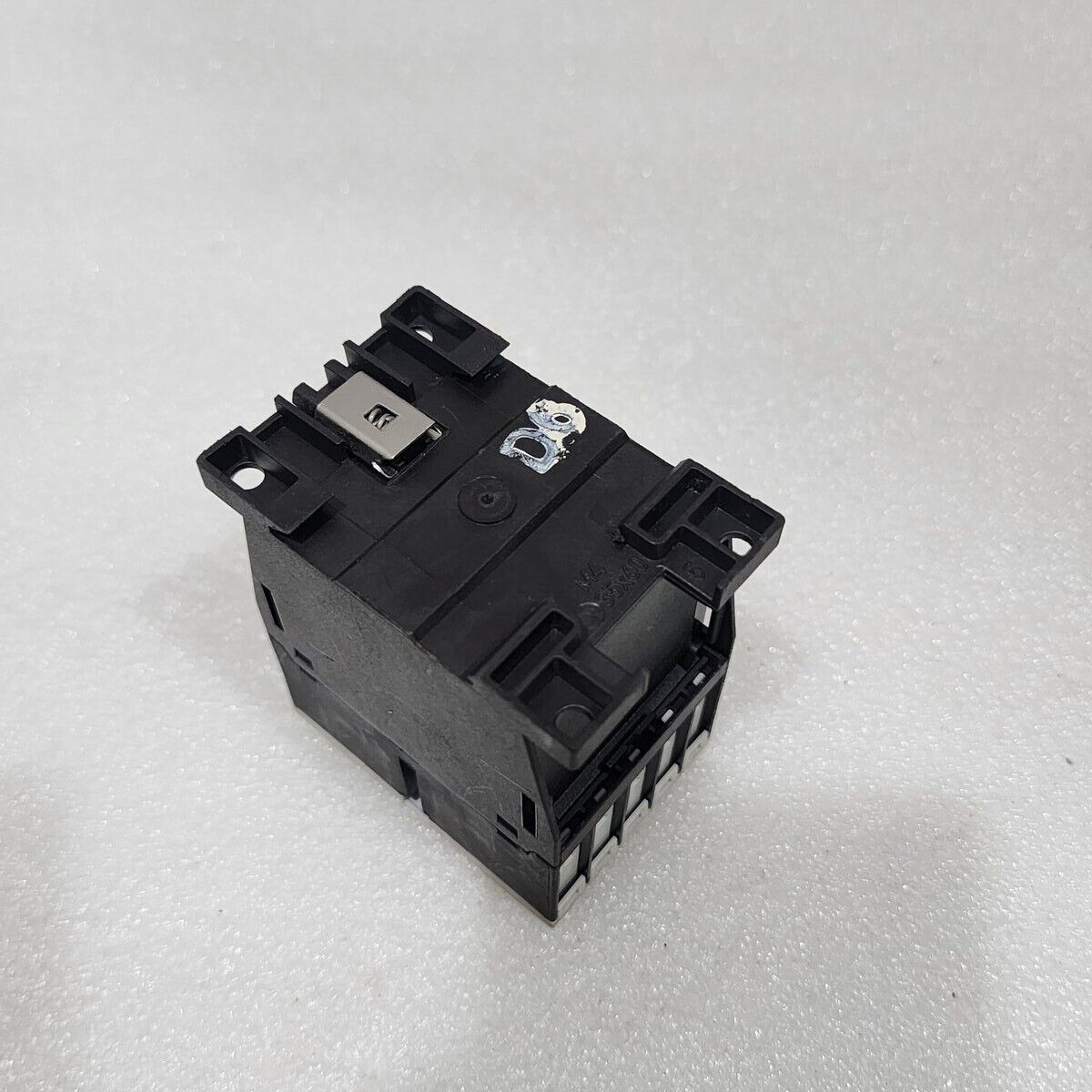 EATON DIL A-22 MAGNETIC CONTACTOR XTRE10B22 220VDC