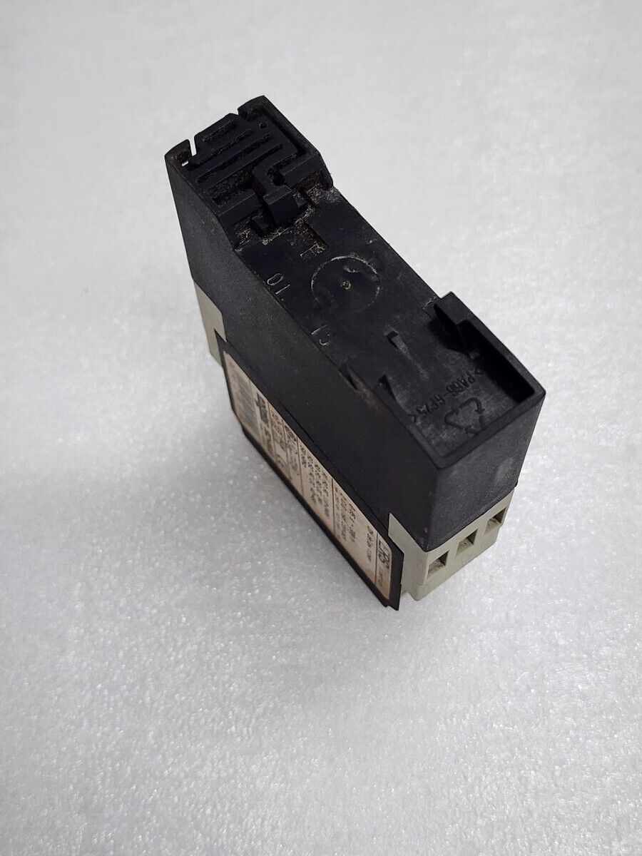 ENTRELEC SCHIELE ERS TIMETRON ON DELAY TIMER 2.430.103.02 110-240VAC / 24V AC-DC
