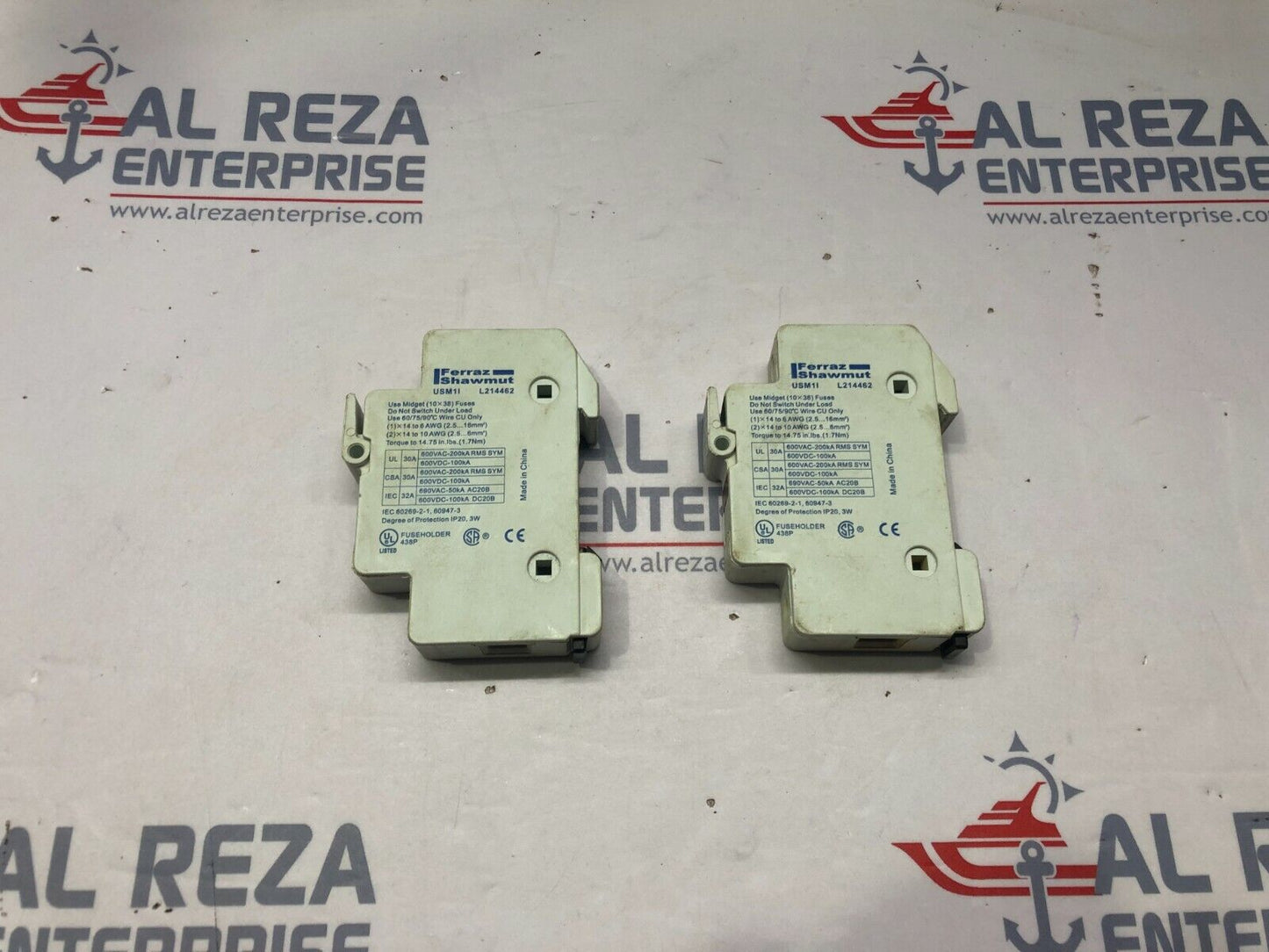 FERRAZ SHAWMUT USM1I 690VAC 32A 10X38 FUSE HOLDER LOT OF 2 UNIT