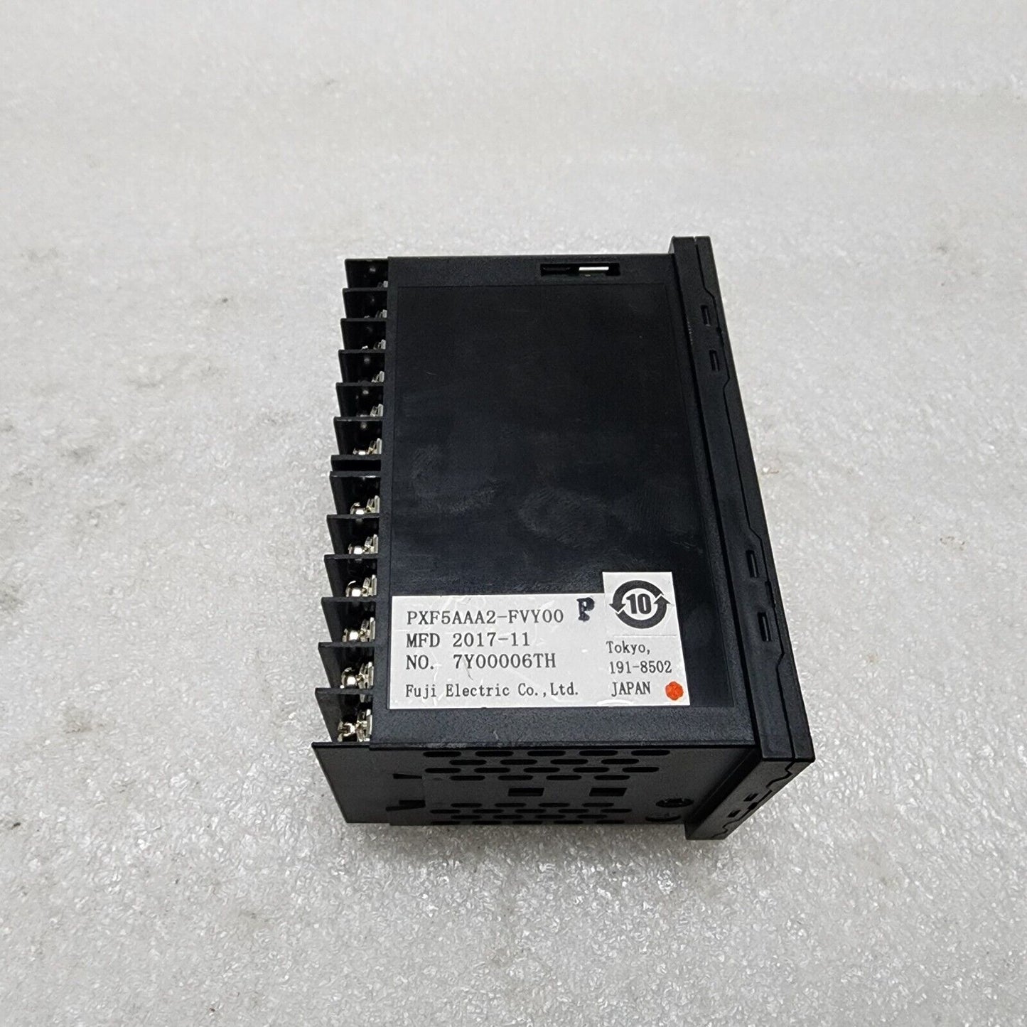 FUJI ELECTRIC PXF5AAA2-FVY00-P TEMPERATURE CONTROLLER 100-240VAC