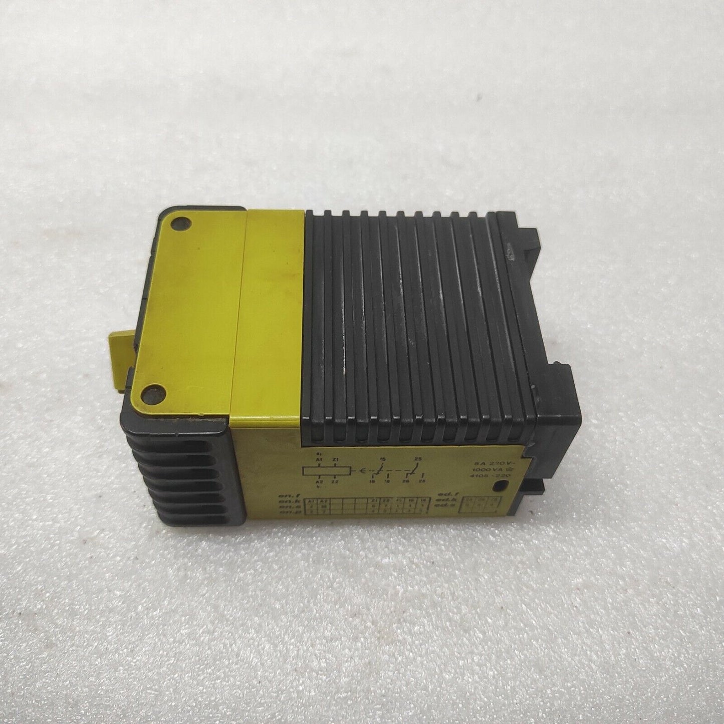 TELE EDK TIME RELAY 0-10MIN 220V