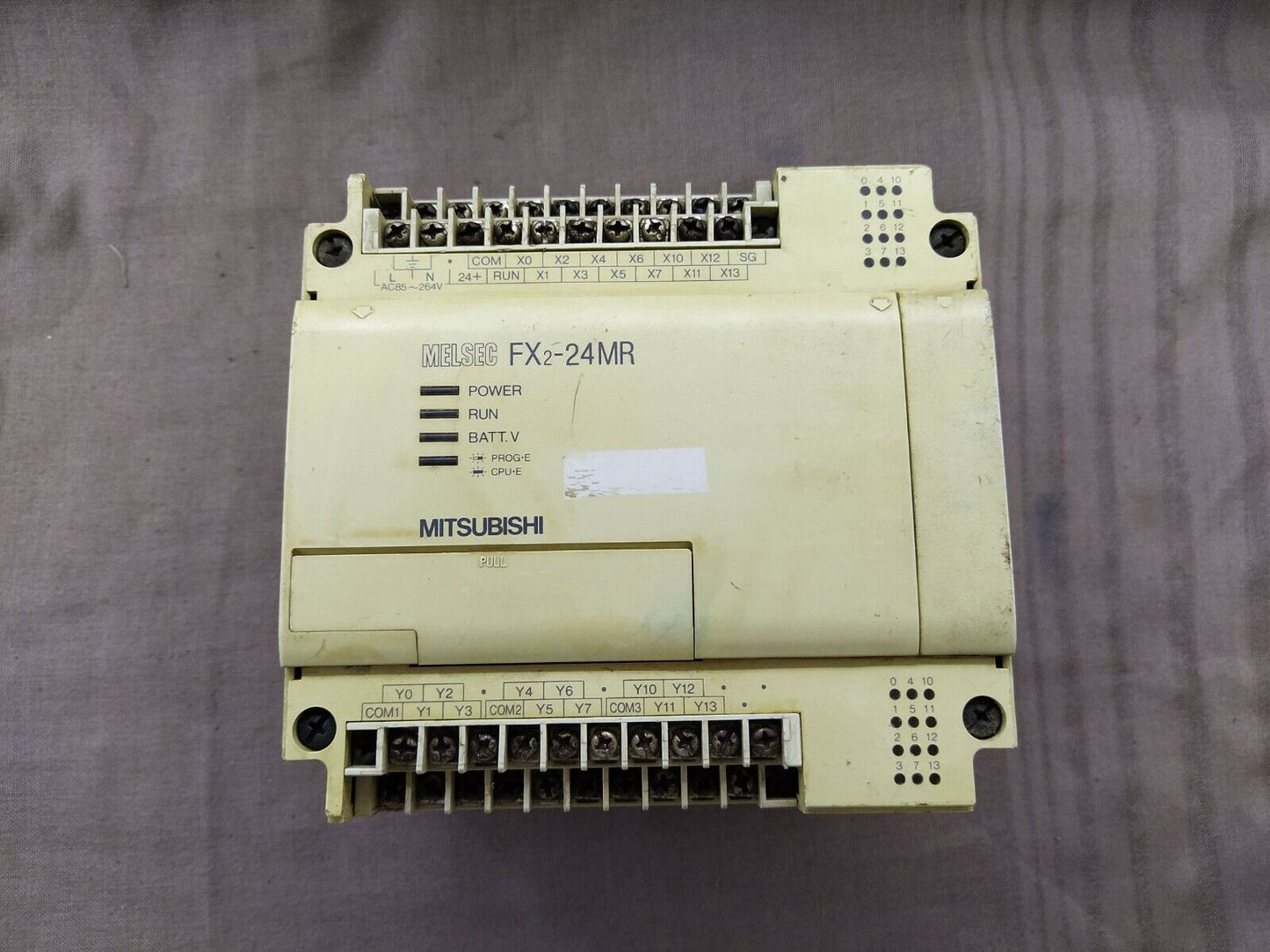 9Mitsubishi MELSEC FX2-24MR Programmable Controller 85-264V AC FX224MR