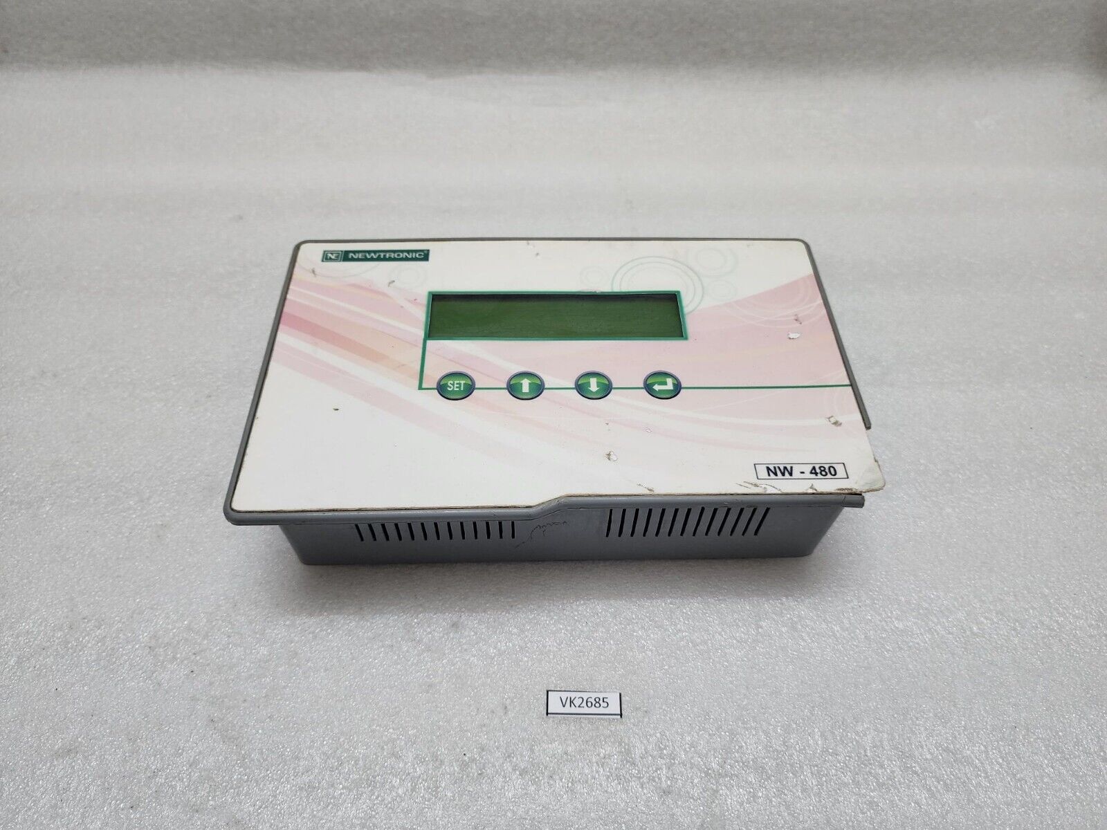 NEWTRONIC NW-480 BOD CONTROLLER V1.5A 24VDC EDGE BROKEN