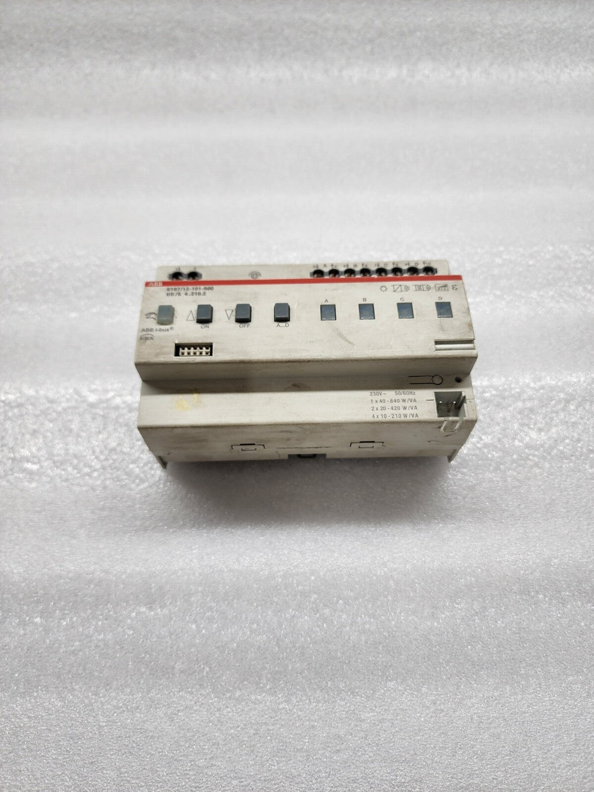 ABB UD/S 4.210.2 UNIVERSAL DIMMING ACTUATOR 6197/12-101-500