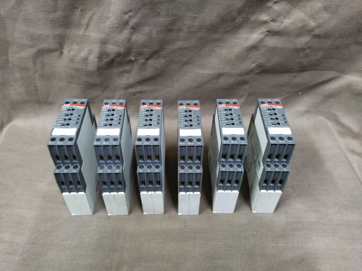 ABB CT-MBS.22S Multifunction Time Relay 1SVR730010R3200