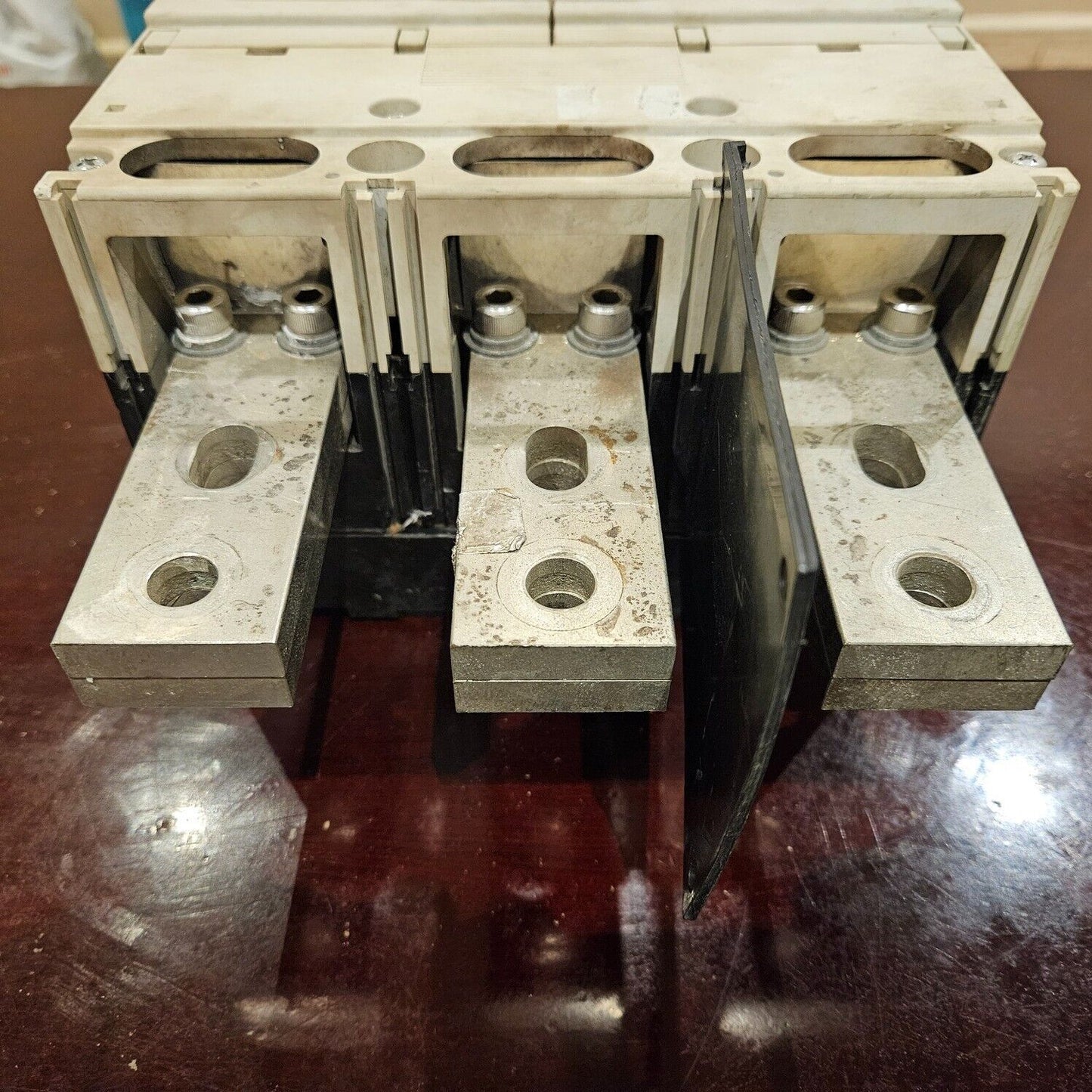 TERASAKI H800-NE 3-POLE CIRCUIT BREAKER 800A