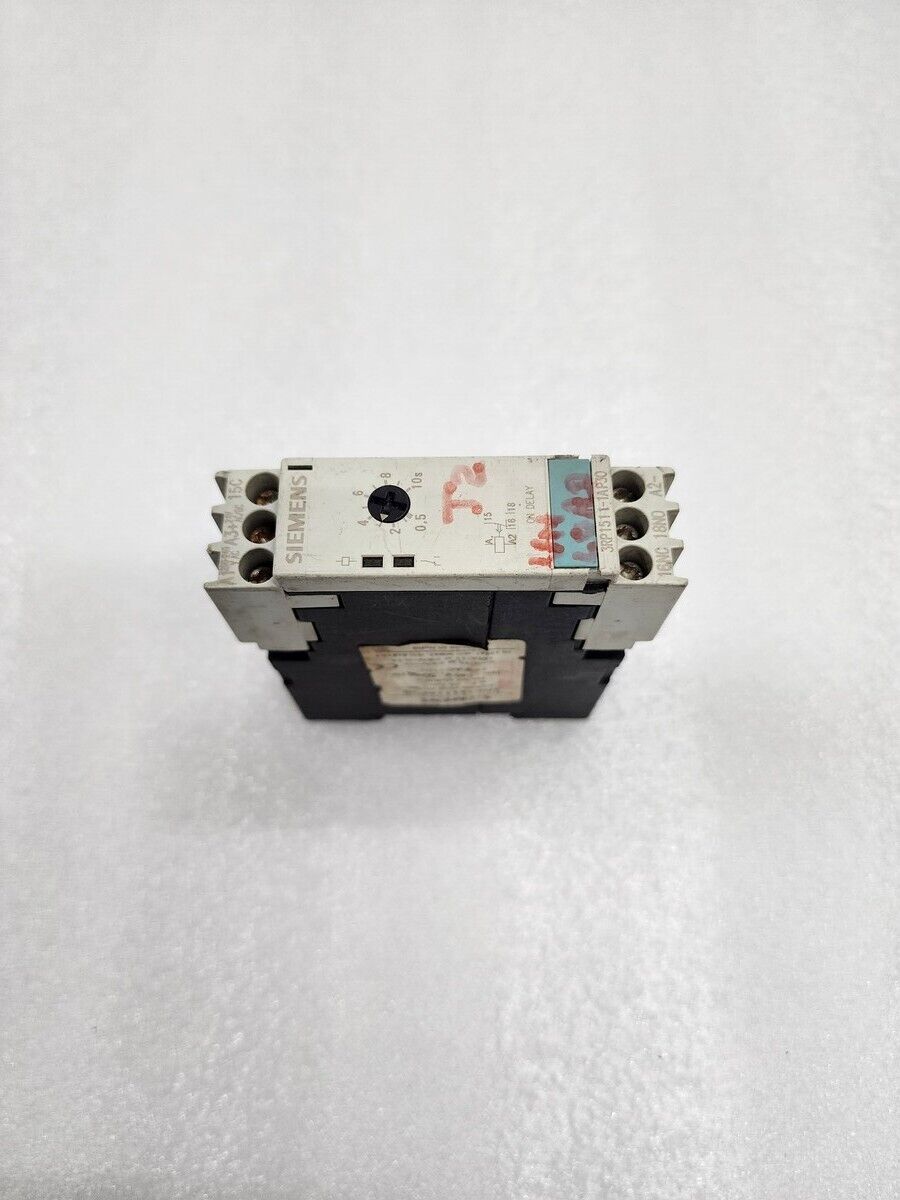 SIEMENS 3RP1511-1AP30 TIME RELAY 0.5-10S