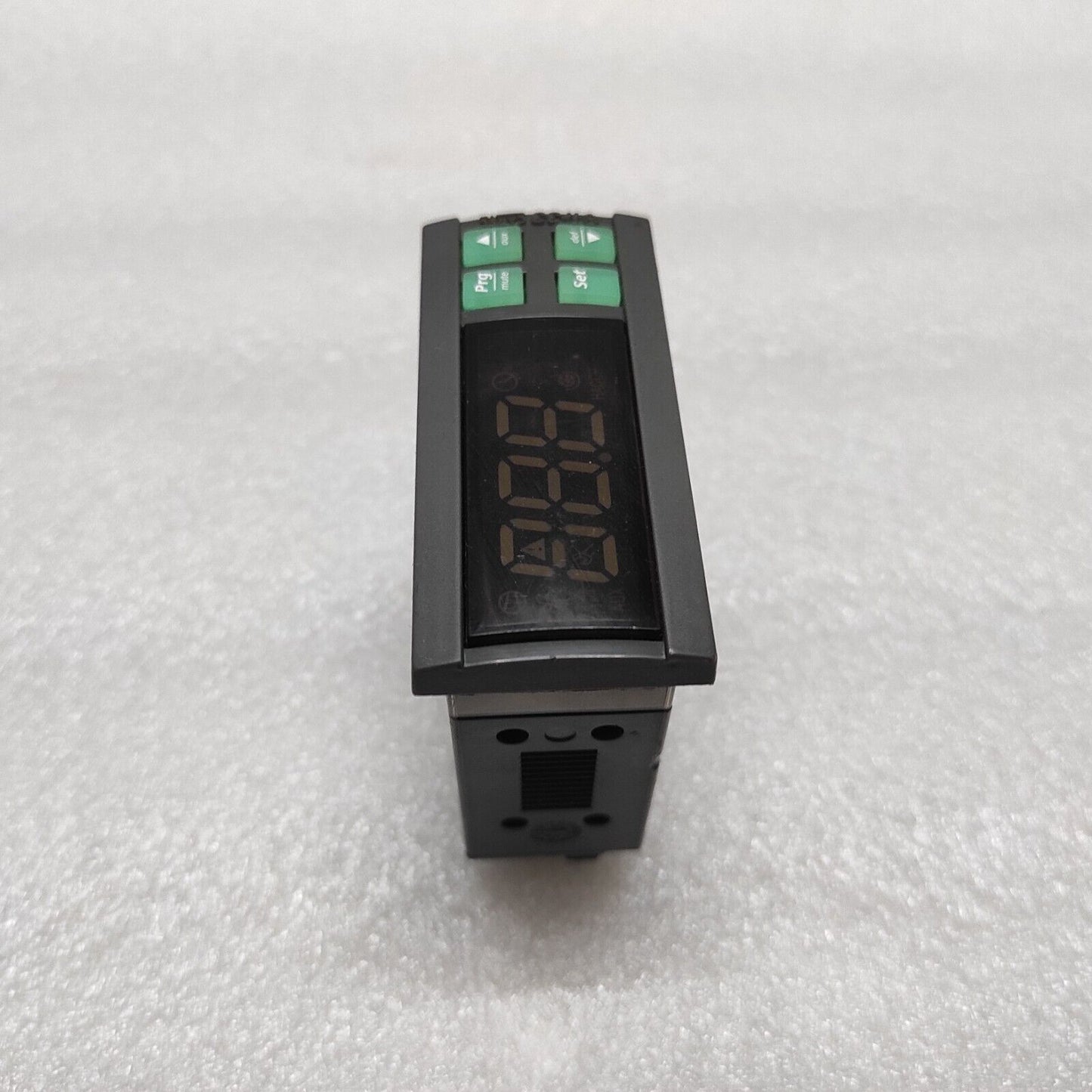 CAREL IR33C0LR00 REFRIGERATION DIGITAL TEMPERATURE CONTROLLER