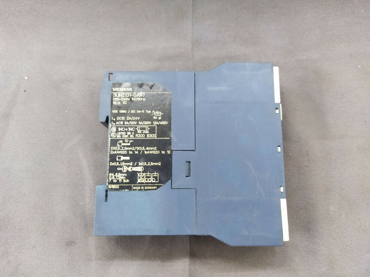 Siemens 3UN2131-0AN7 PTC Thermistor Tripping Unit 220-240V