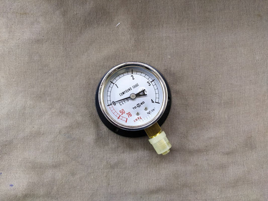Toako Compound Gauge CL 1.5 -76 cmHg - 4 kgf/cm2 760623
