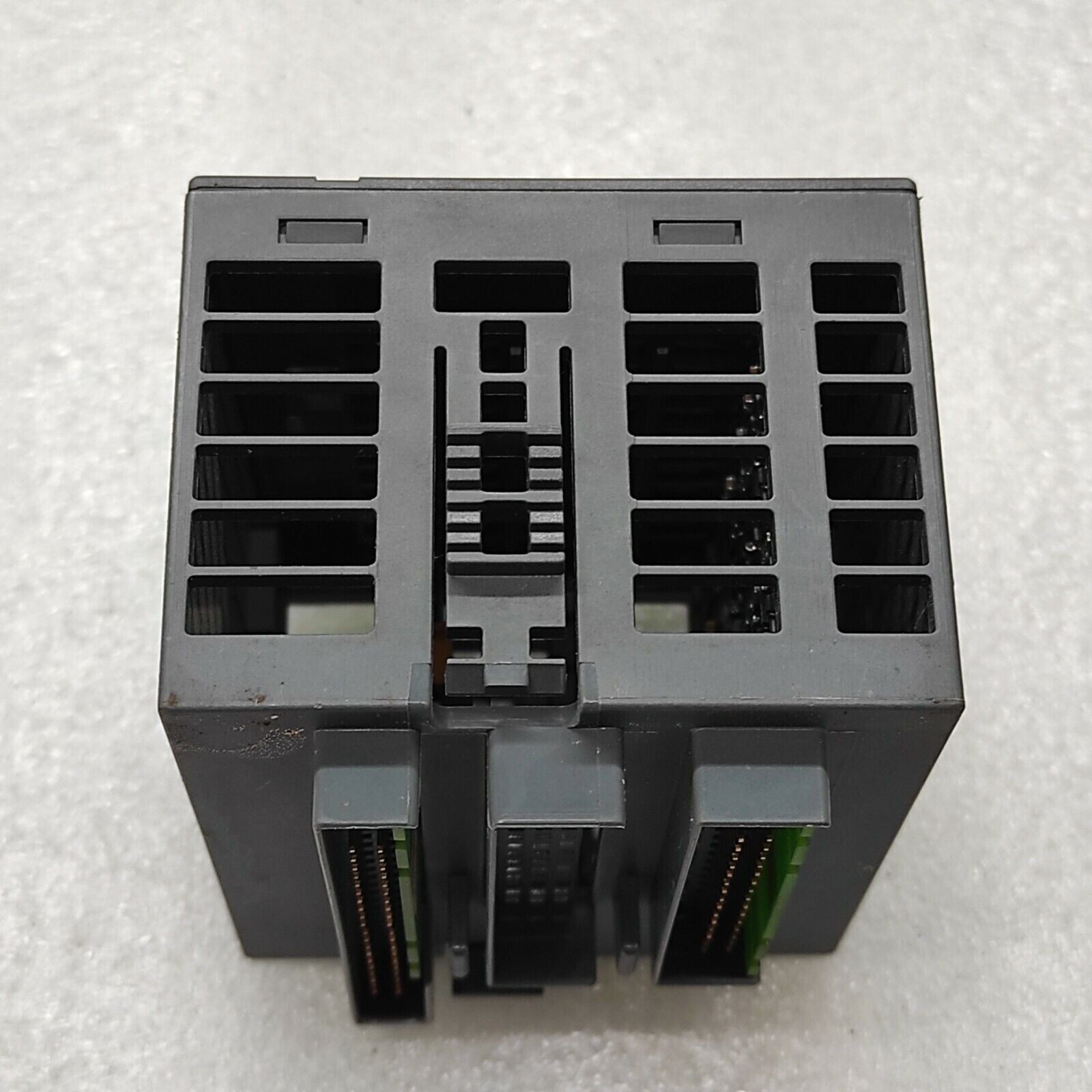 ABB DI524-B8 DIGITAL INPUT MODULE 1SAP240000R0001