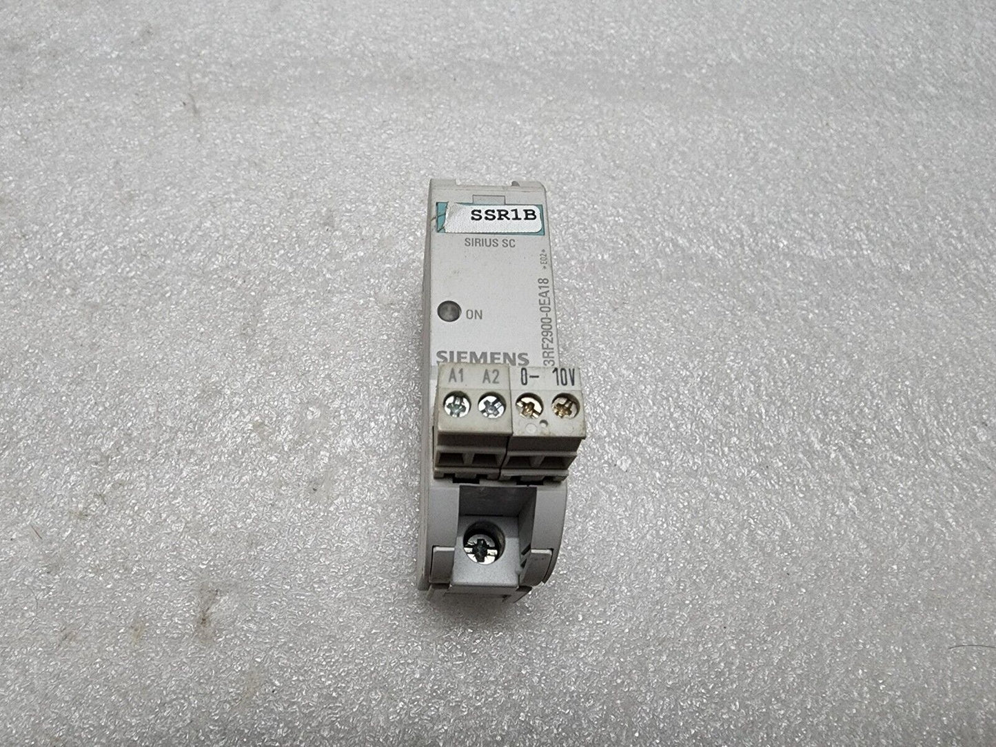 SIEMENS 3RF2170-1AA06 SIRIUS SC 3RF2900-0EA18 SOLID STATE RELAY