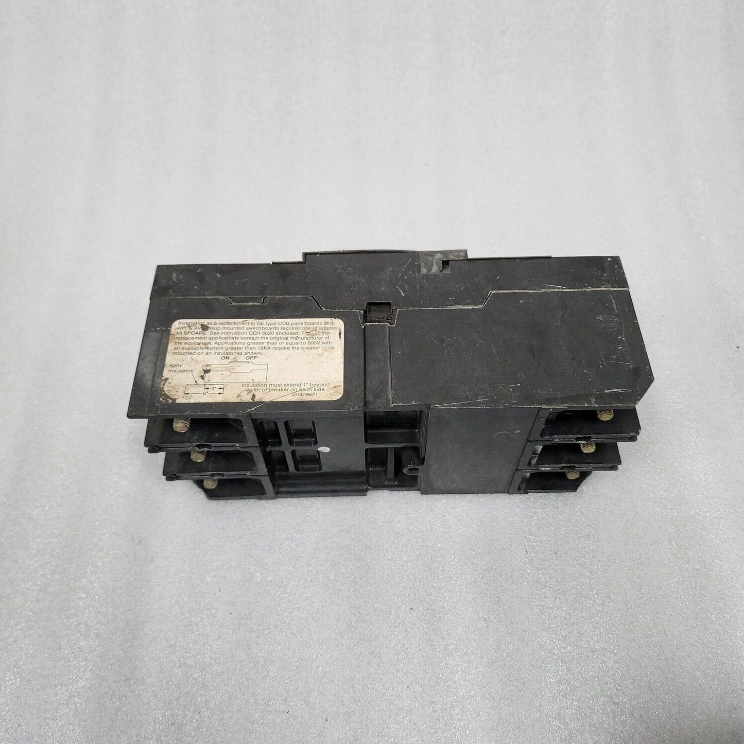 GENERAL ELECTRIC SFLA36AT0250 3-POLE CIRCUIT BREAKER 250A
