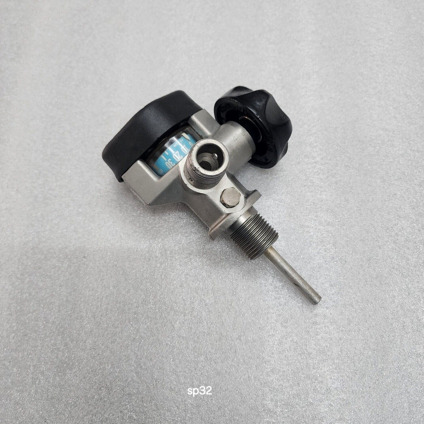 SCOTT BREATHING AIR CYLINDER VALVE 3000 PSI THREAD M18