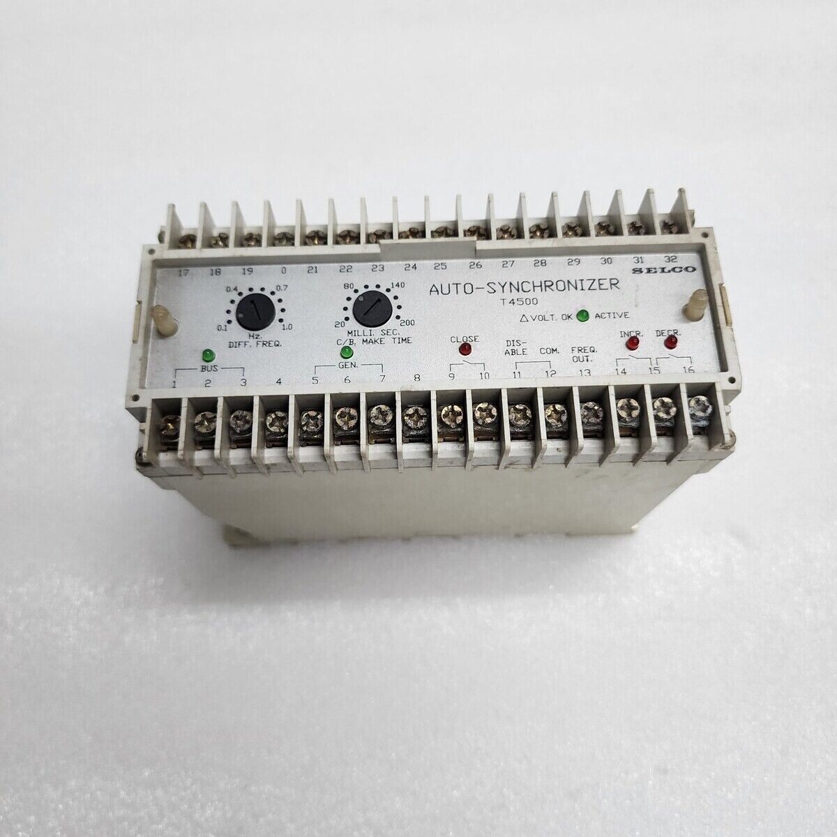 SELCO T4500-00 AUTO-SYNCHRONIZER 380-440V