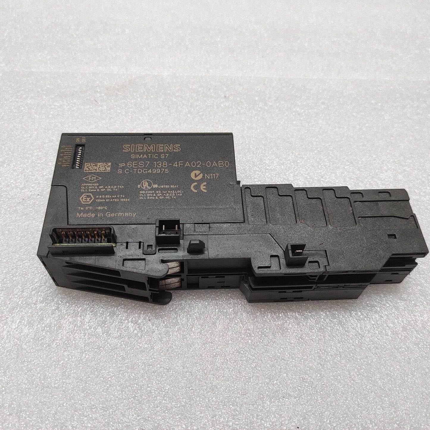 SIEMENS 6ES7 138-4FA02-0AB0 ET200S I/O MODULE 24VDC