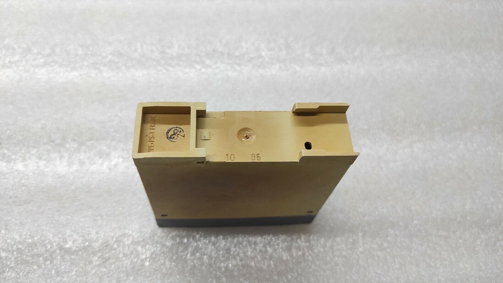 ABB CT-MFE TIME RELAY 1SVR550029R8100 24-240V AC/DC 0.05S-100H