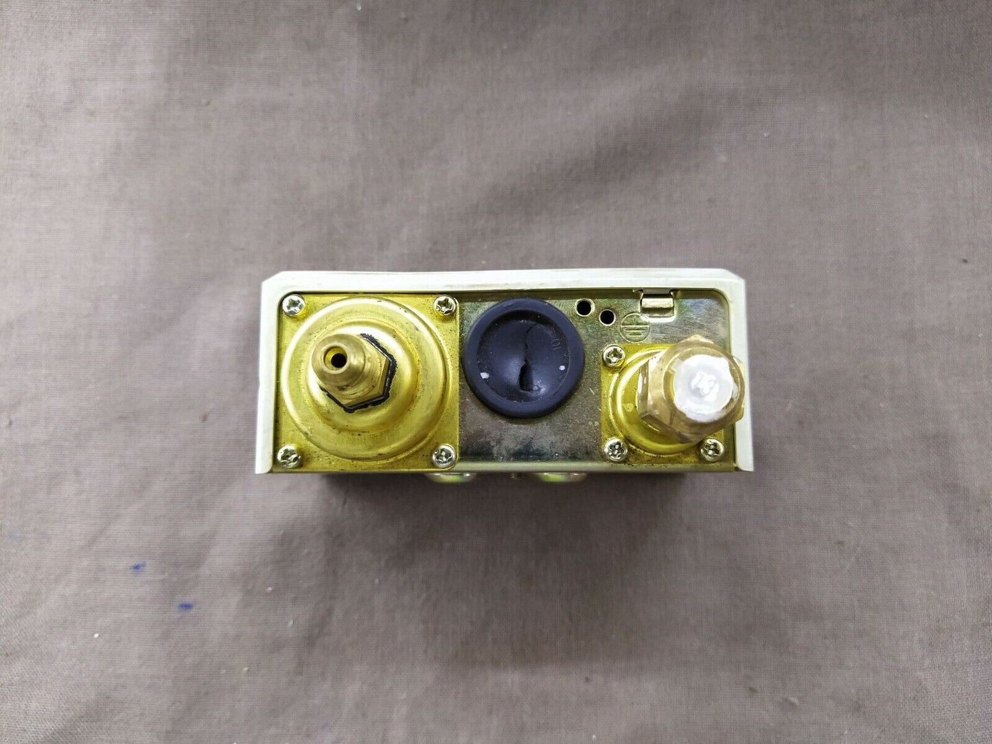 Saginomiya DNS-D606M 5244 Pressure Switch Max Working Pressure 15(LP)-33(HP) KGF