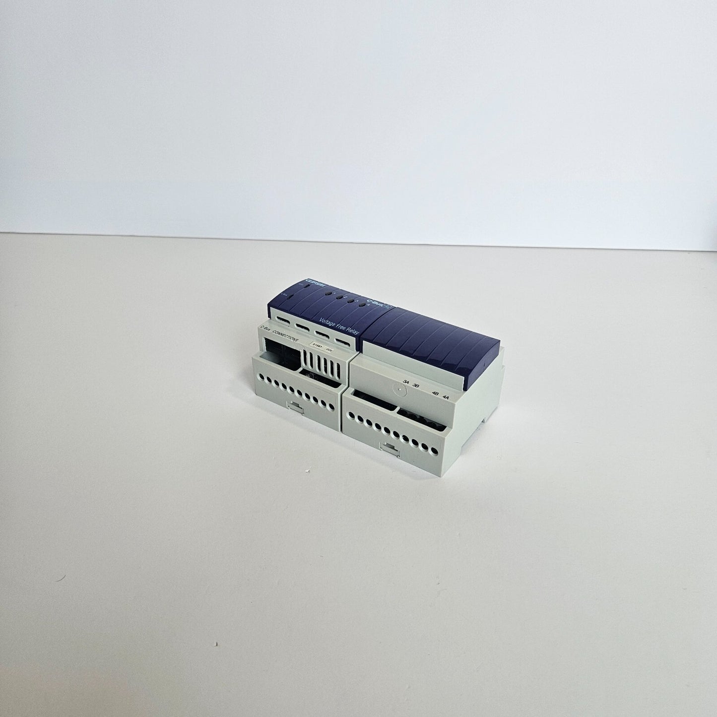 CLIPSAL L5504RVF 4-CHANNEL VOLTAGE FREE RELAY L5504TRVF 110-240V