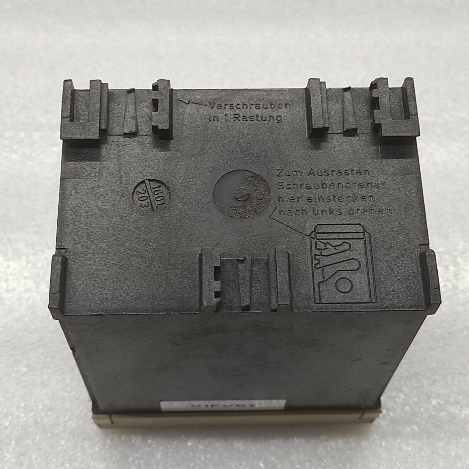 SIEMENS 3WX3156-3JG00 CAPACITOR UNIT FOR UNDERVOLTAGE RELEASE WITH DELAY 110-125