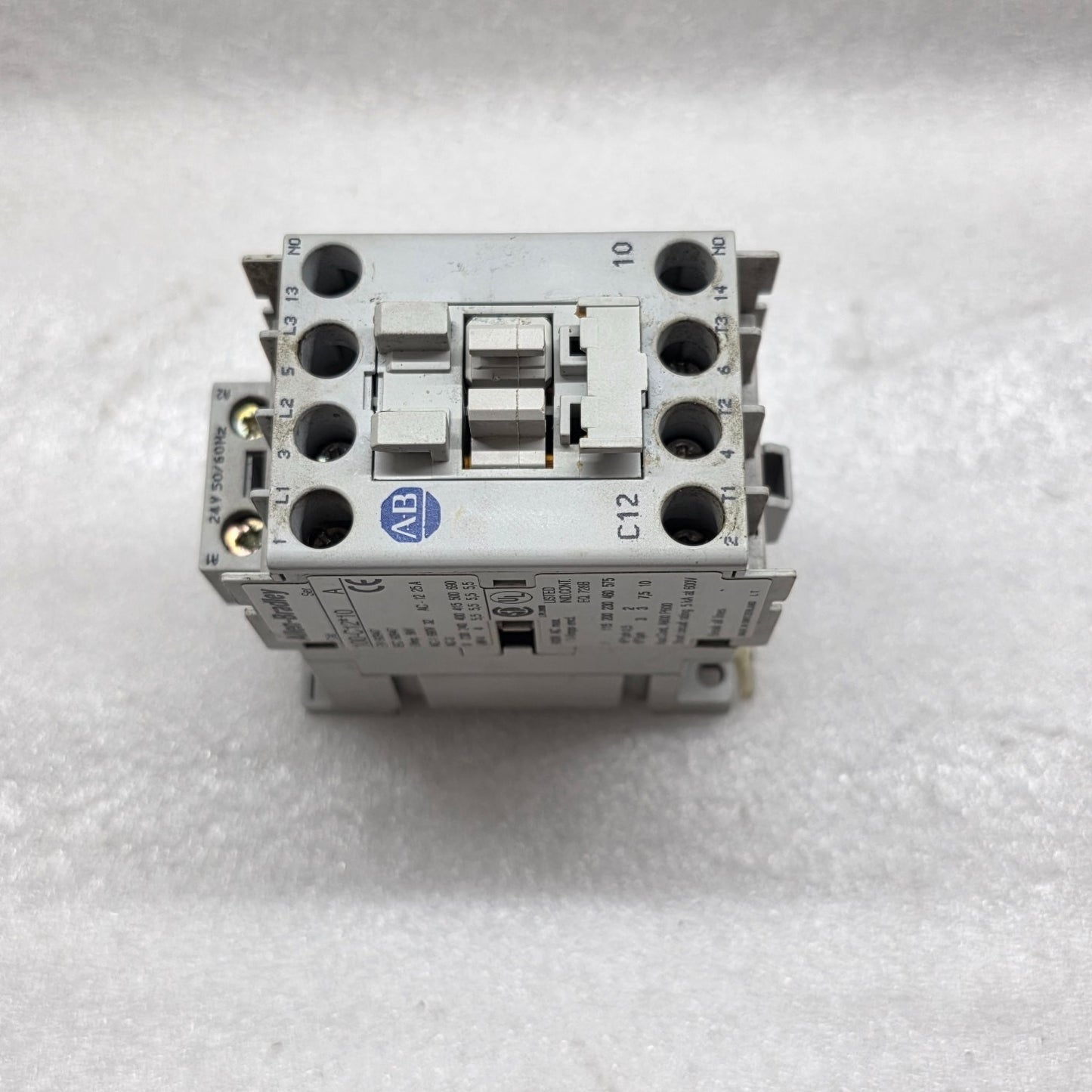 ALLEN BRADLEY CAT 100-C12-10  MAGNETIC CONTACTOR 32A 24V AC