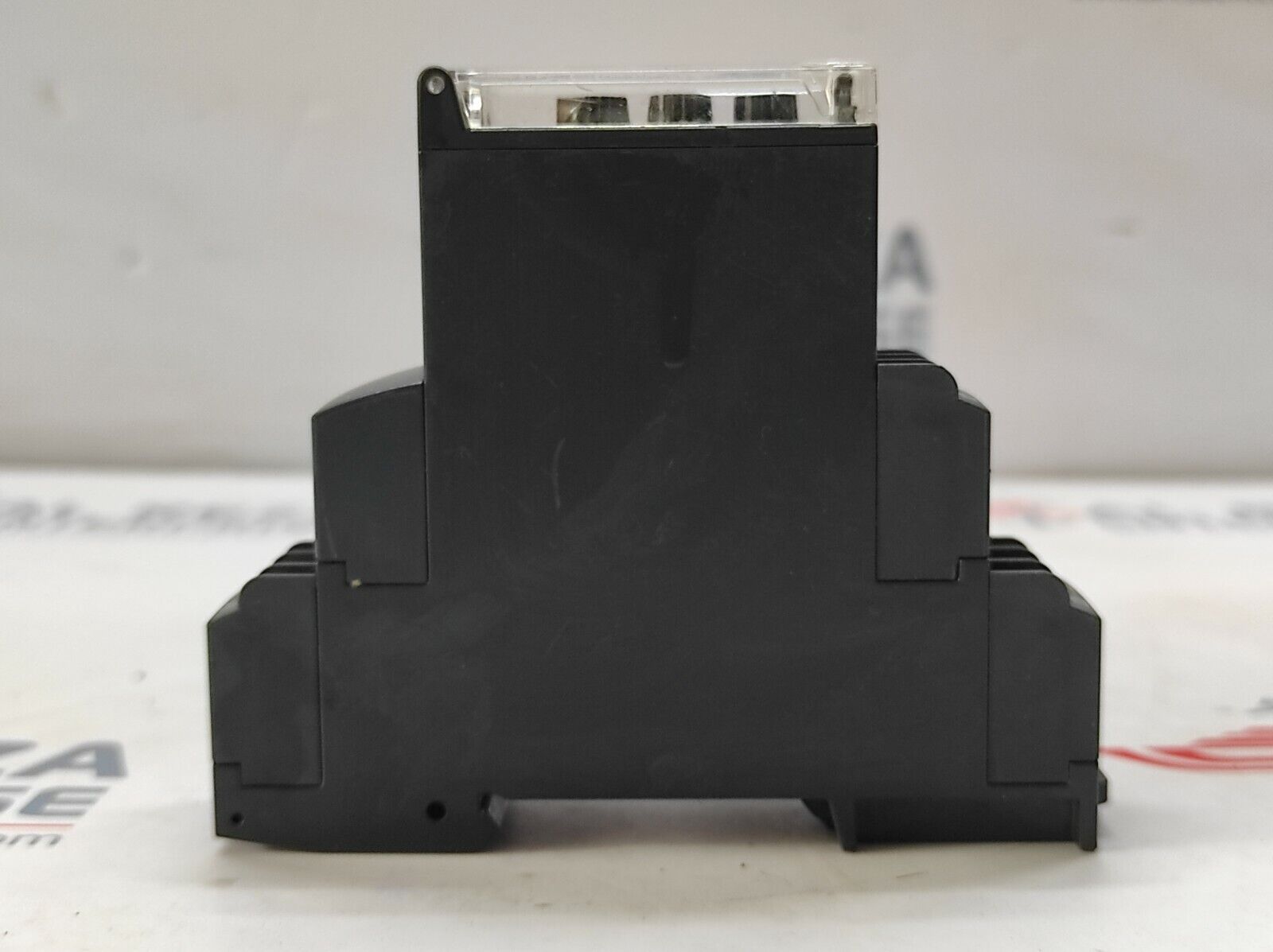 TELEMECANIQUE RM22TR33 VOLTAGE MONITORING RELAY