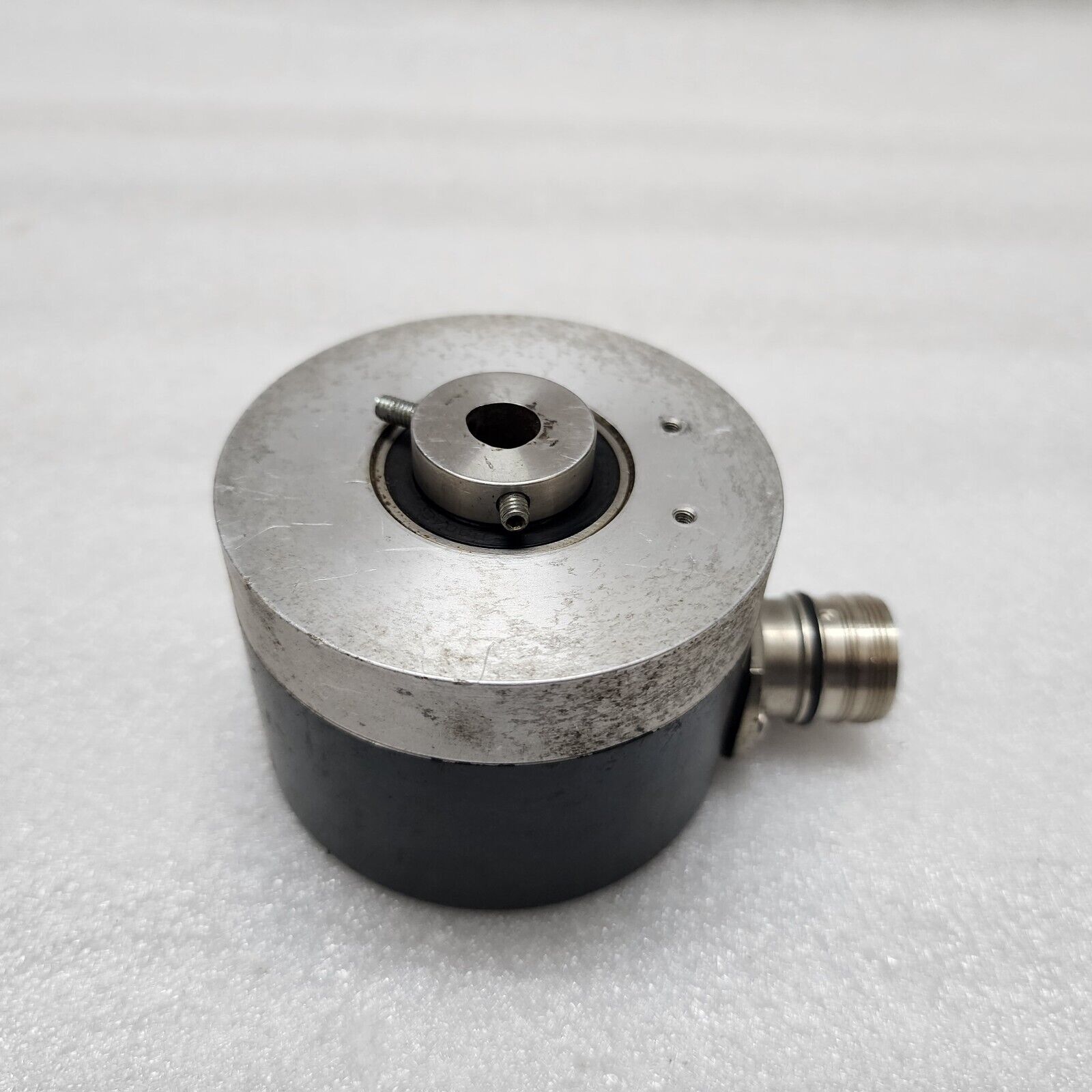 BAUMER RTD 4 A 4 Y 12 P1 7 10 0.5 D2SR12 10 ENCODER